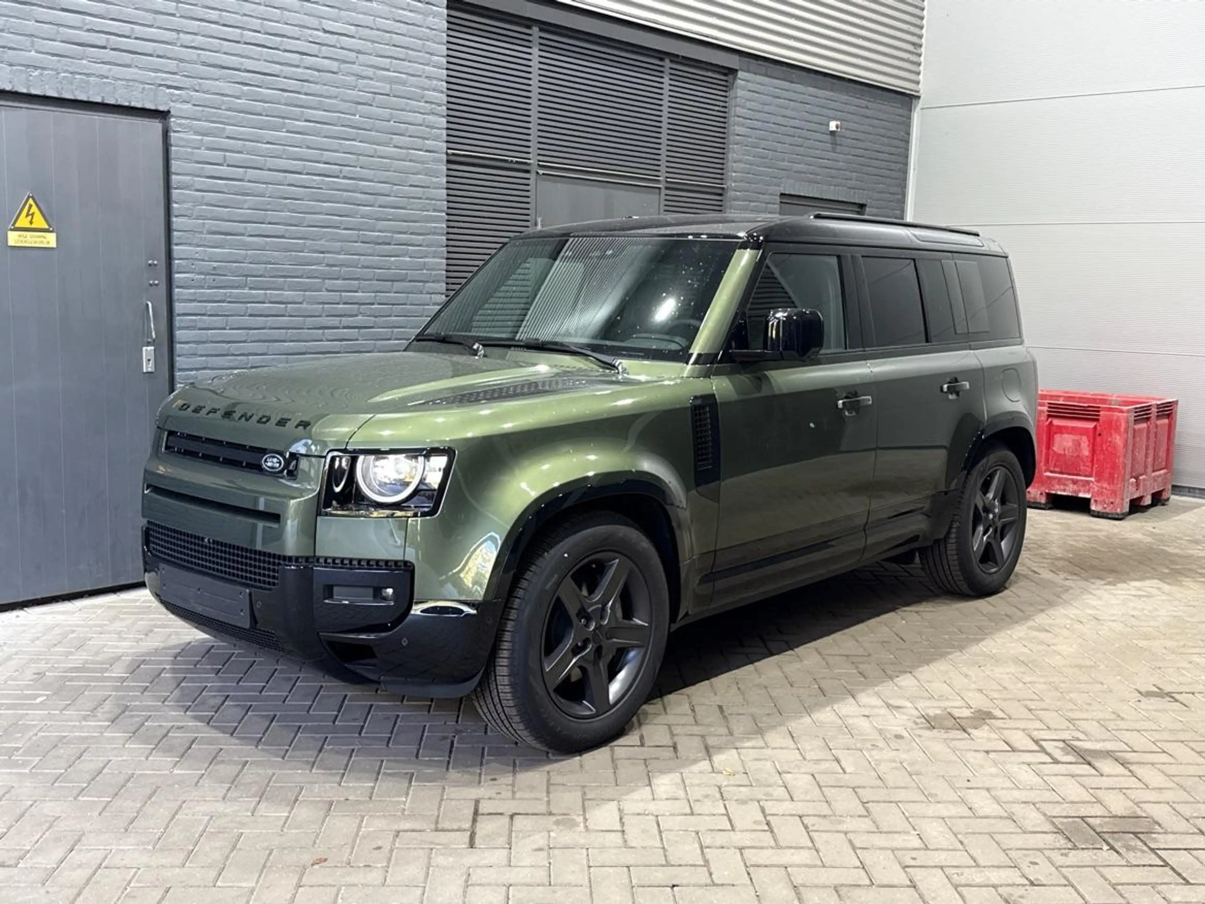 Land Rover Defender 2.0 P300e 110 X-Dynamic SE | FACELIFT | Luchtverin — photo 4