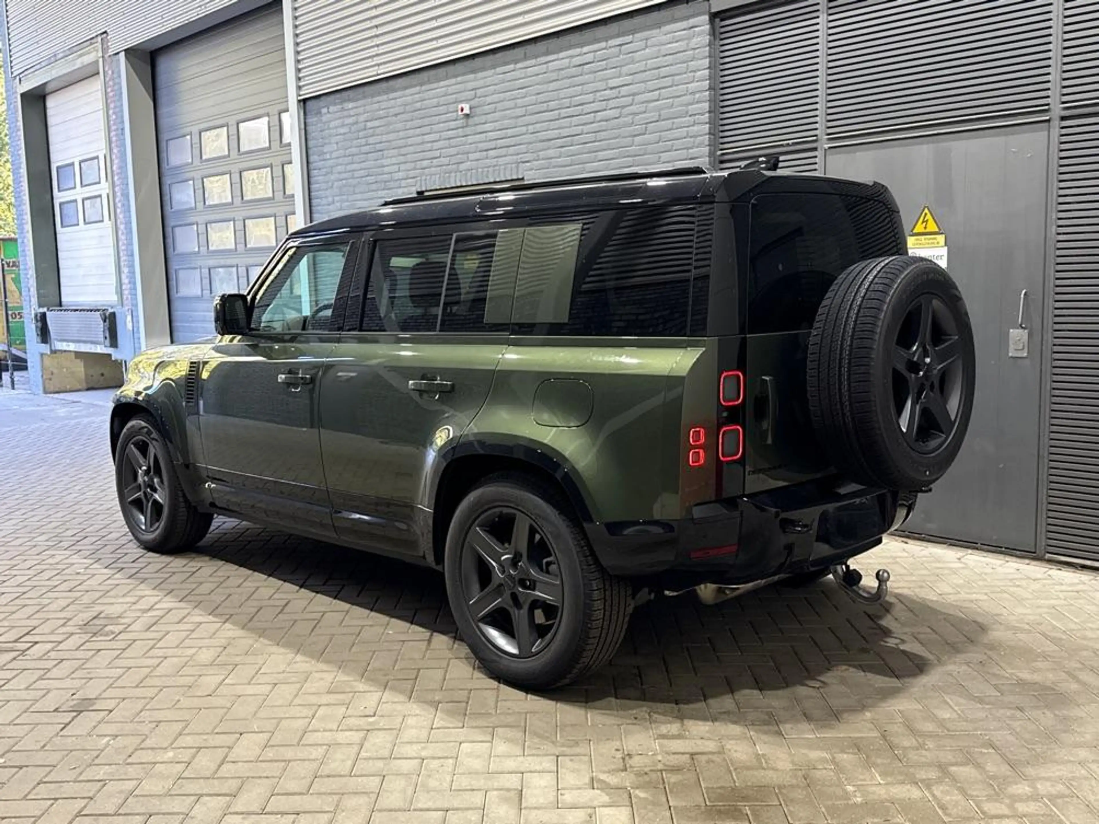 Land Rover Defender 2.0 P300e 110 X-Dynamic SE | FACELIFT | Luchtverin — photo 3