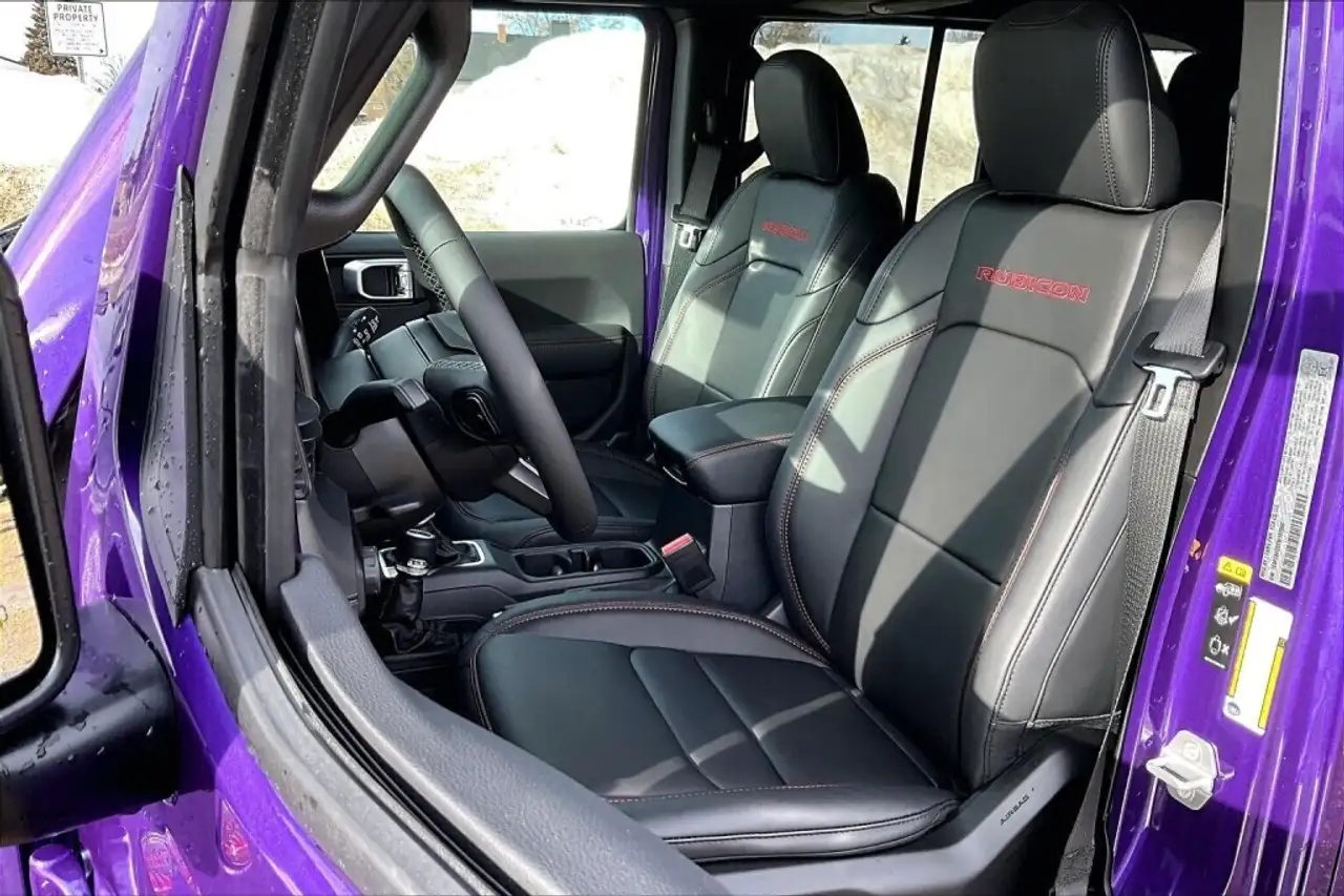 Jeep Wrangler снимка Jeep Wrangler