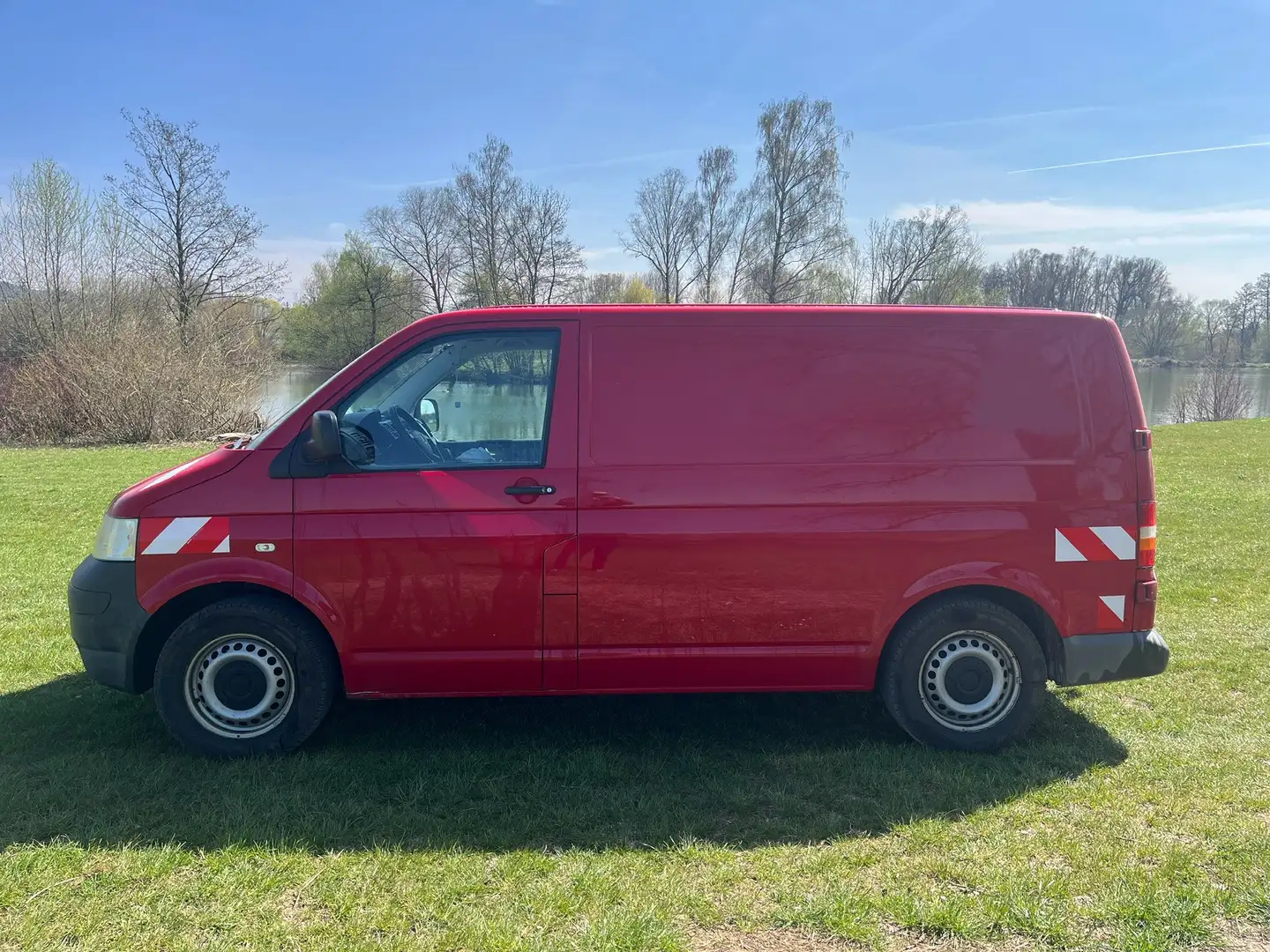 Volkswagen T5 Transporter Transporter T5 Klima / Standhzg Tüv neu Rot - 1