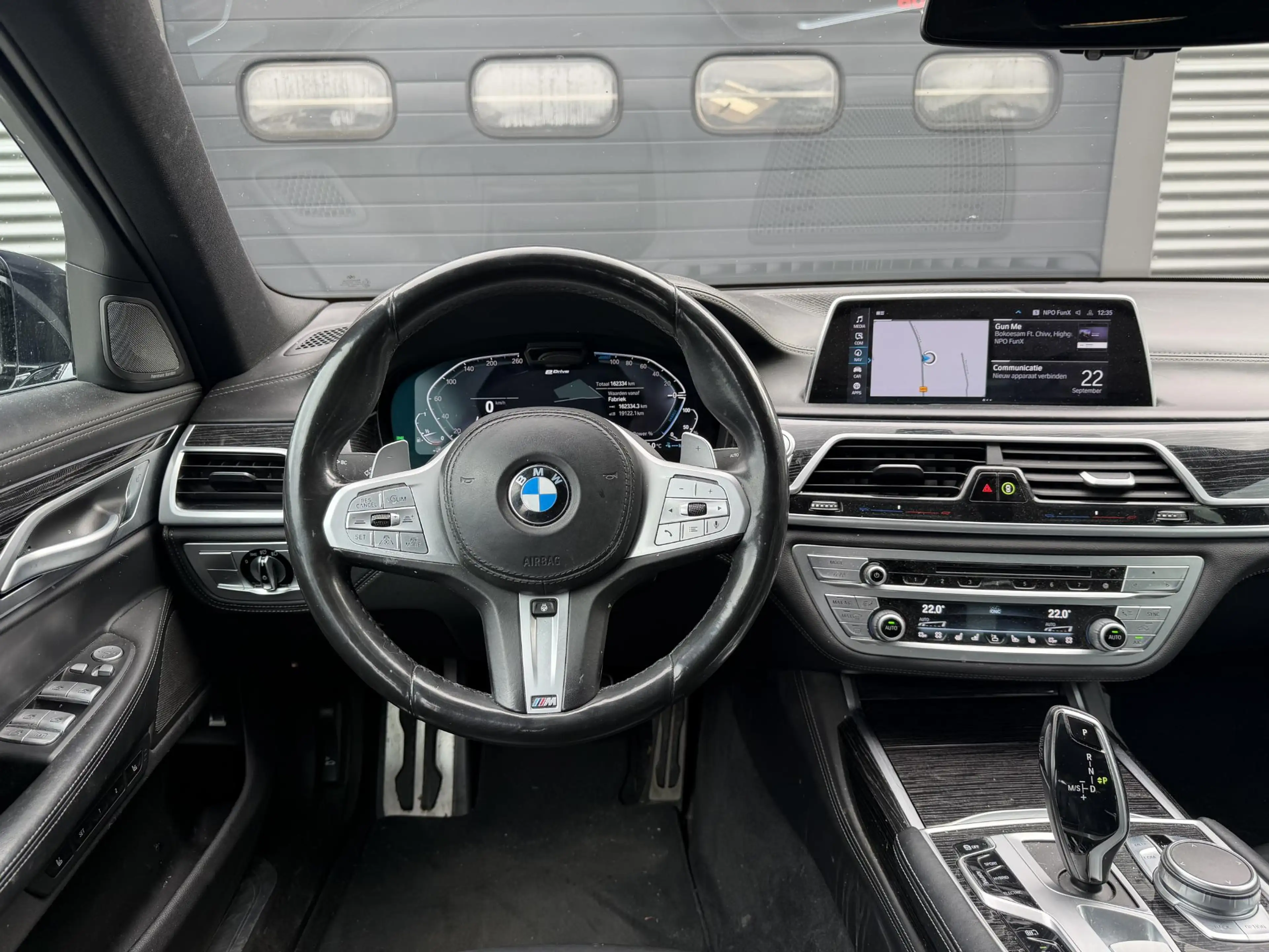 BMW 745 7-serie 745e High Executive M-Sport | Panoramadak — photo 32