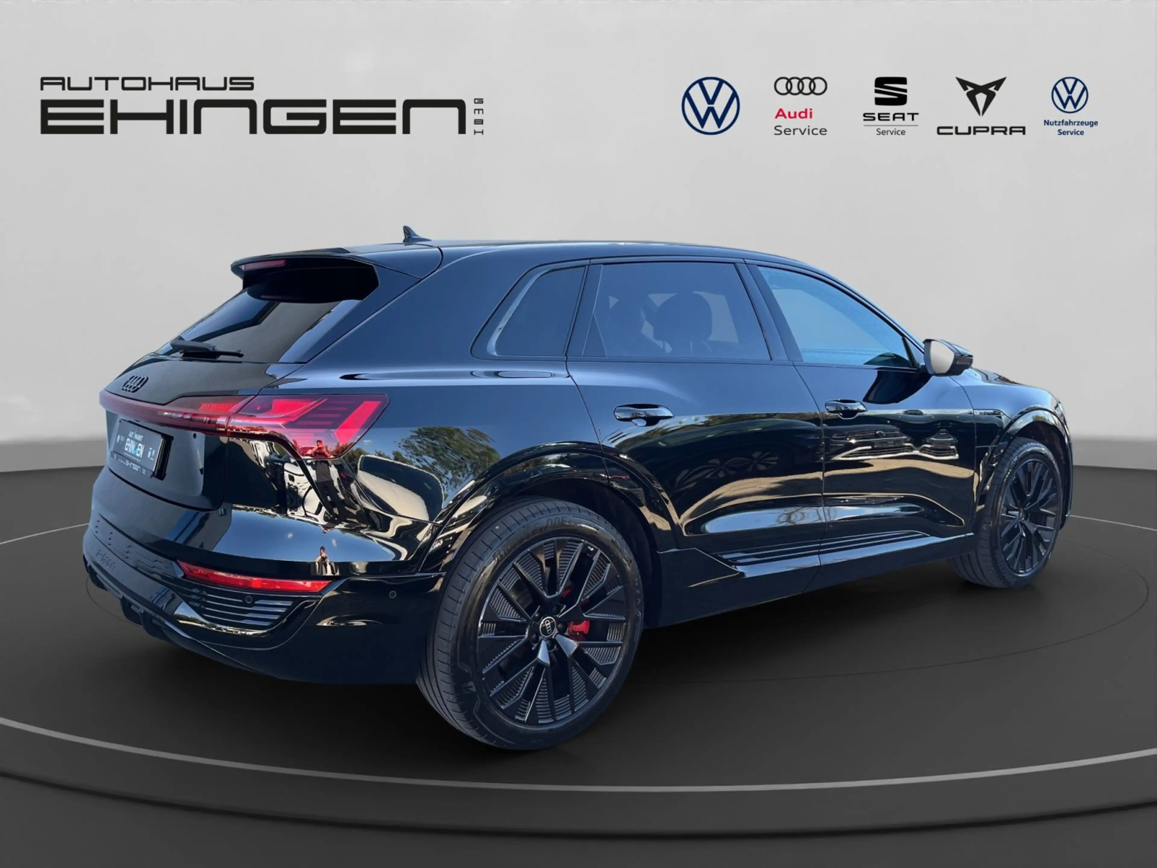 Audi Q8 e-tron S Line AHK+Matrix+ACC+Navi+Kamera+Lede — photo 7