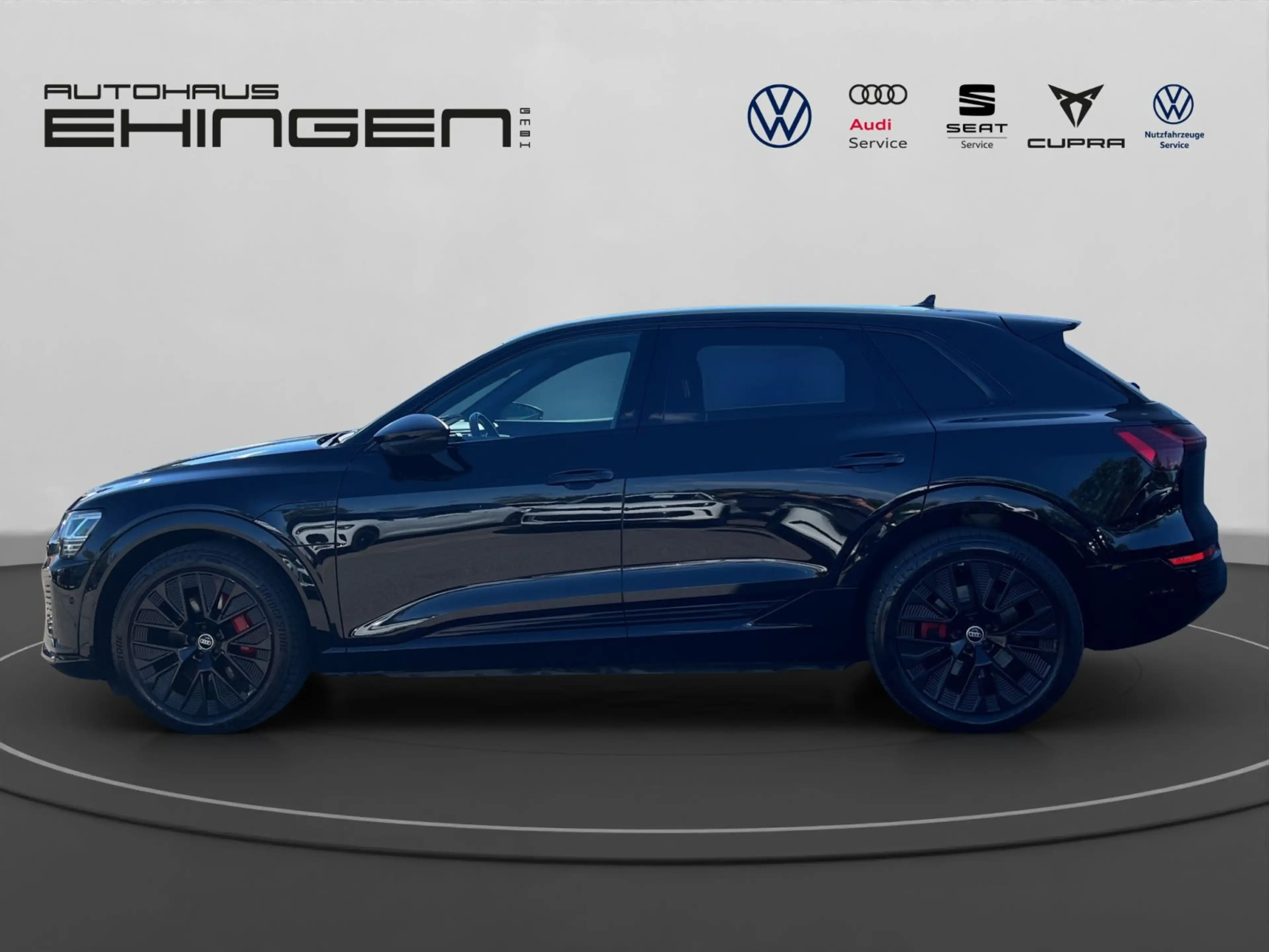 Audi Q8 e-tron S Line AHK+Matrix+ACC+Navi+Kamera+Lede — photo 10