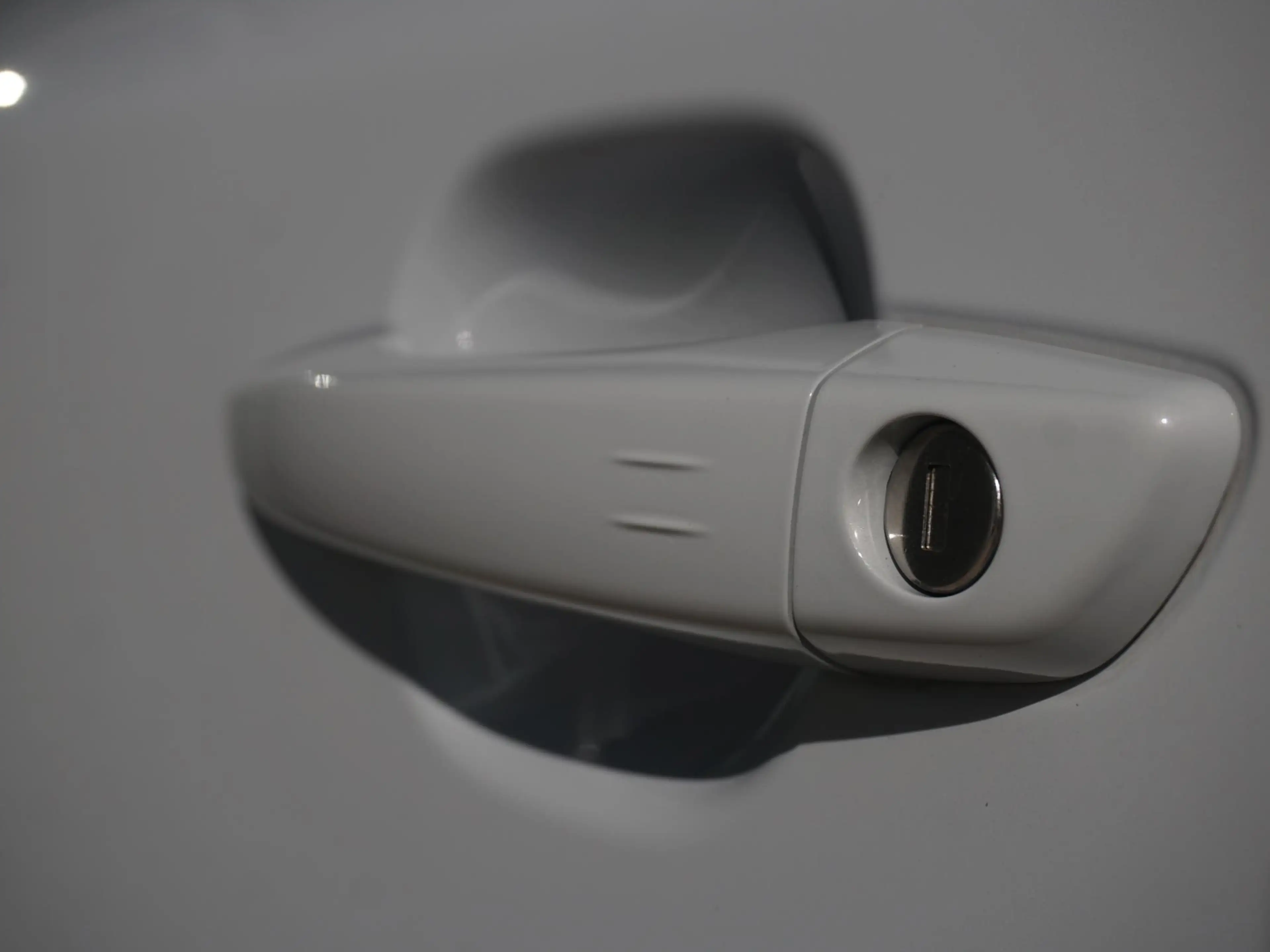 Peugeot 2008 1.2 Hybrid 145 GT 360 Camera — photo 9