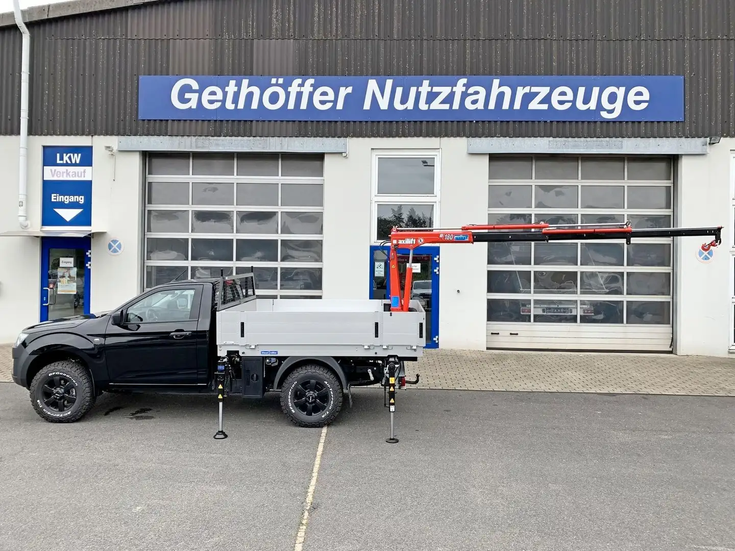 Isuzu D-Max Single Cab 4x4 L + Kran +Pritsche+ Schwarz - 1