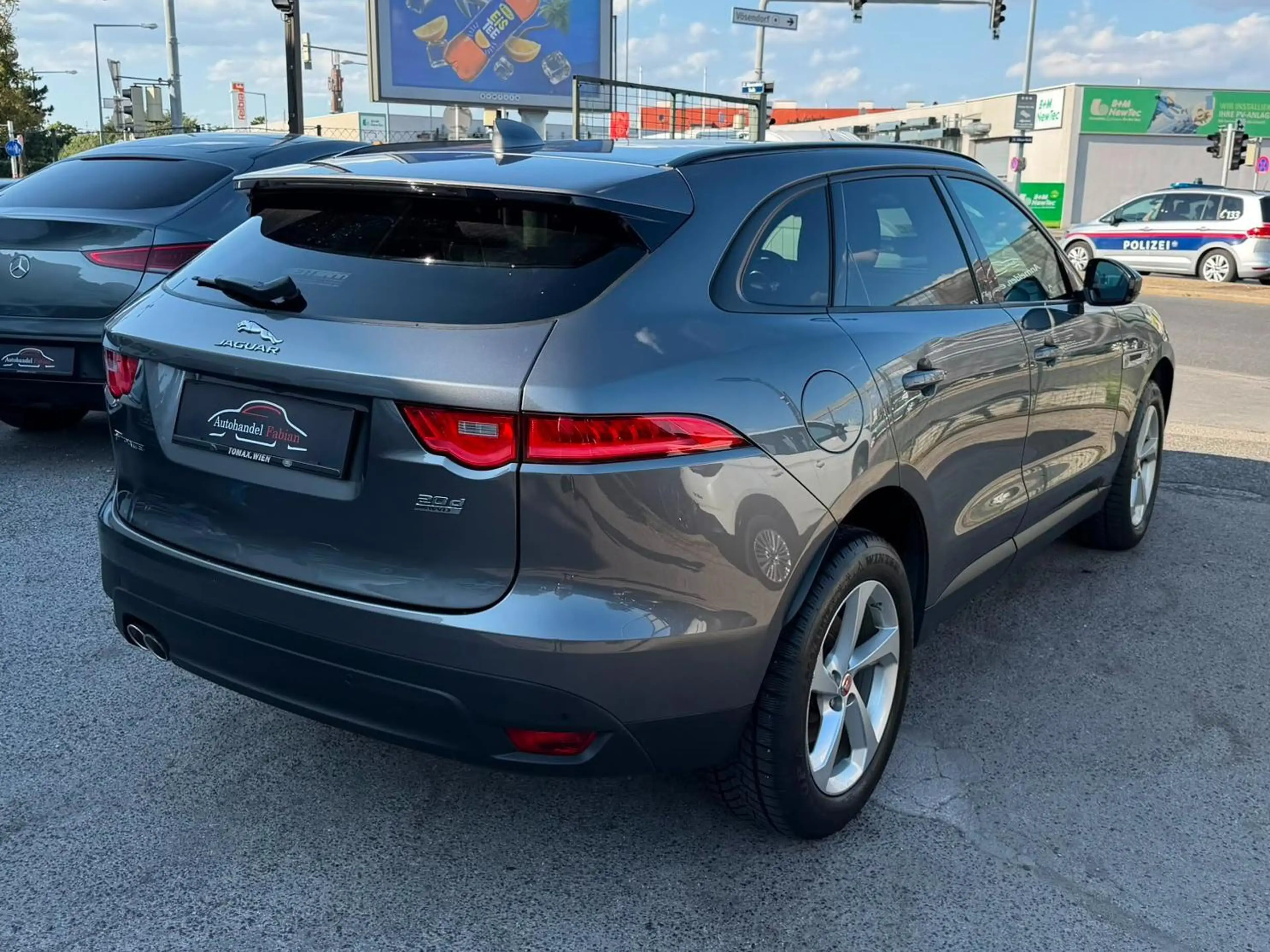 Jaguar F-Pace 20d AWD Pure 179PS Allrad TOPZustand mit Kamera — photo 4