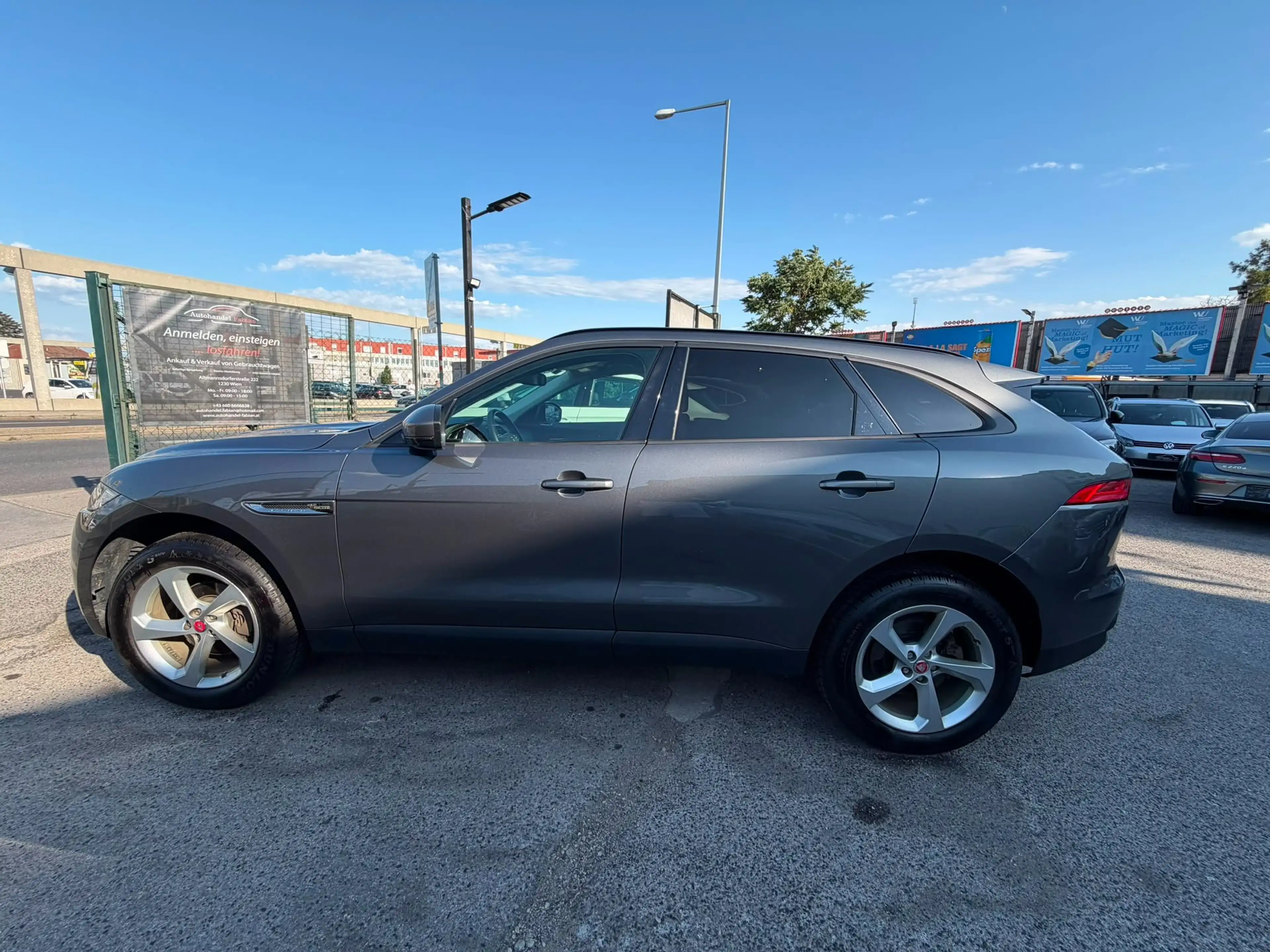 Jaguar F-Pace 20d AWD Pure 179PS Allrad TOPZustand mit Kamera — photo 2