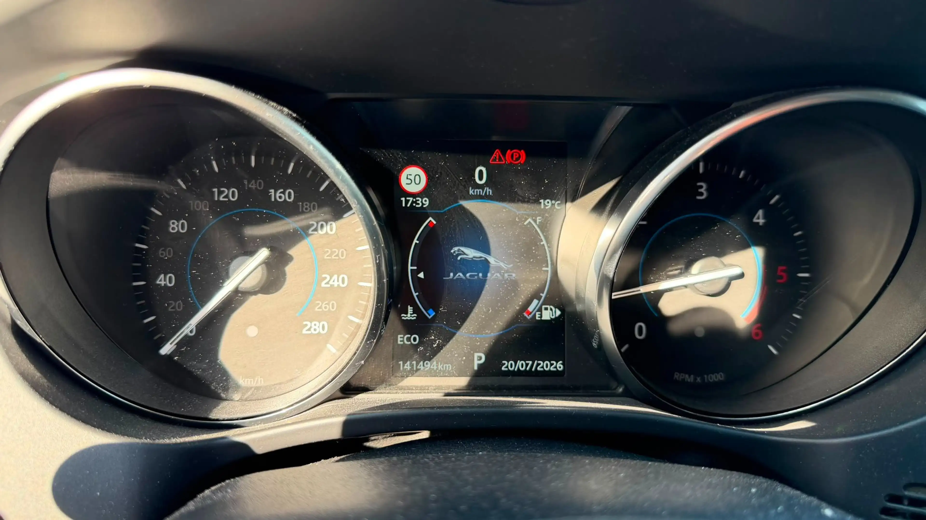 Jaguar F-Pace 20d AWD Pure 179PS Allrad TOPZustand mit Kamera — photo 7