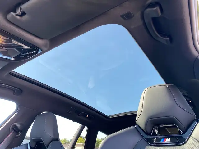 BMW 5 Series view 15