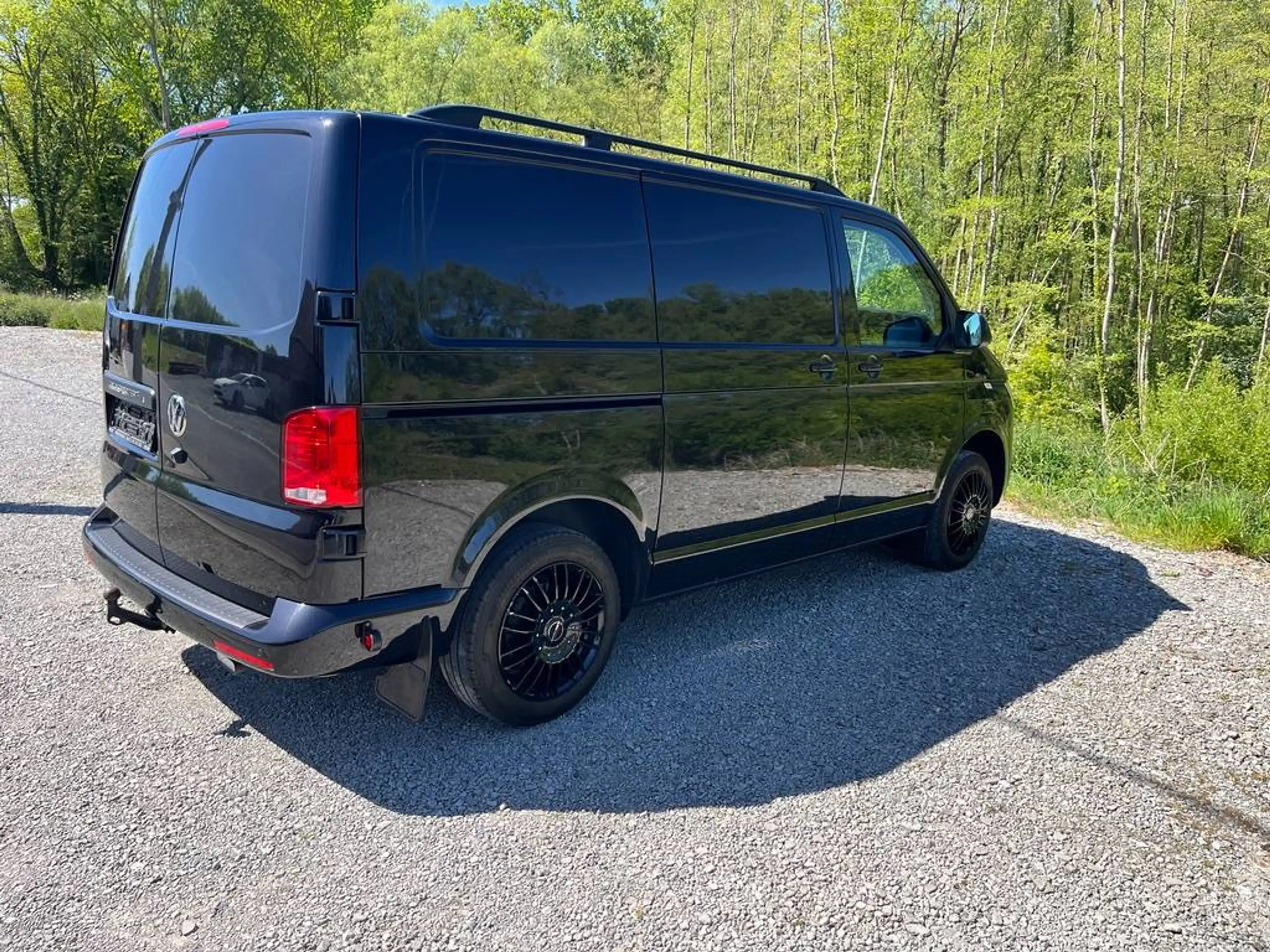 Volkswagen T6.1 Transporter DSG 204PK 2023 36.163€ ex btw BLACK EDITION — photo 11