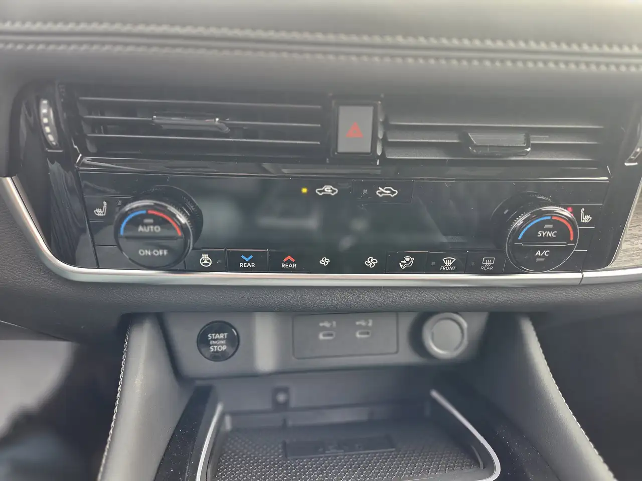 Nissan Rogue photo Nissan Rogue
