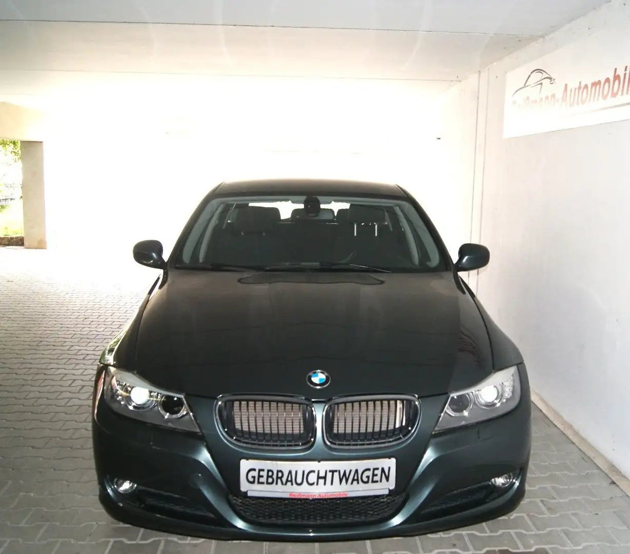 BMW 318 i Touring, XENON, aAC, TEMPO, PDC Grün - 2