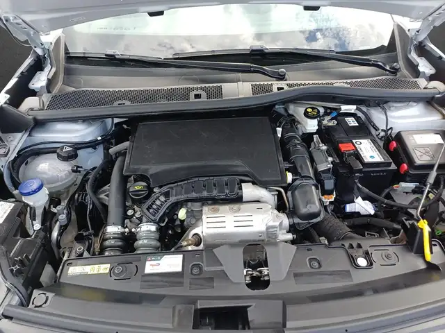 Peugeot 2008 view 5