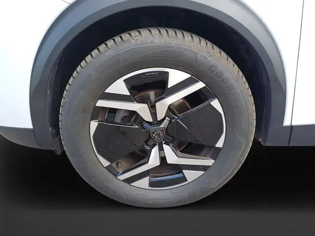 Peugeot 2008 view 8