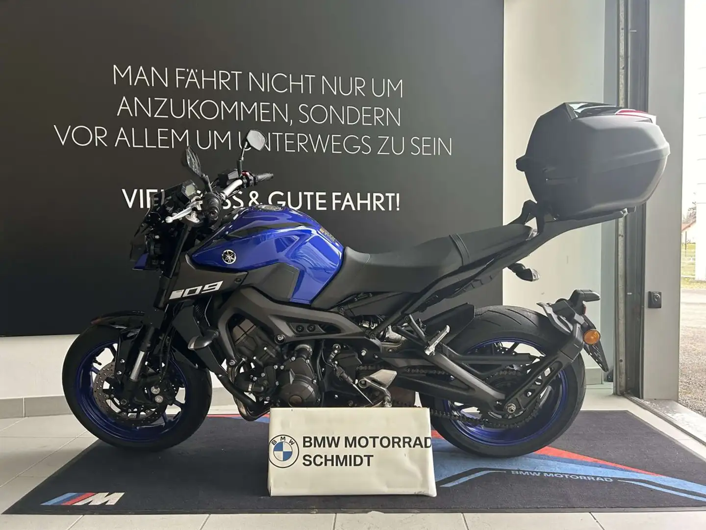 Yamaha MT-09 MTN850-A Bleu - 1