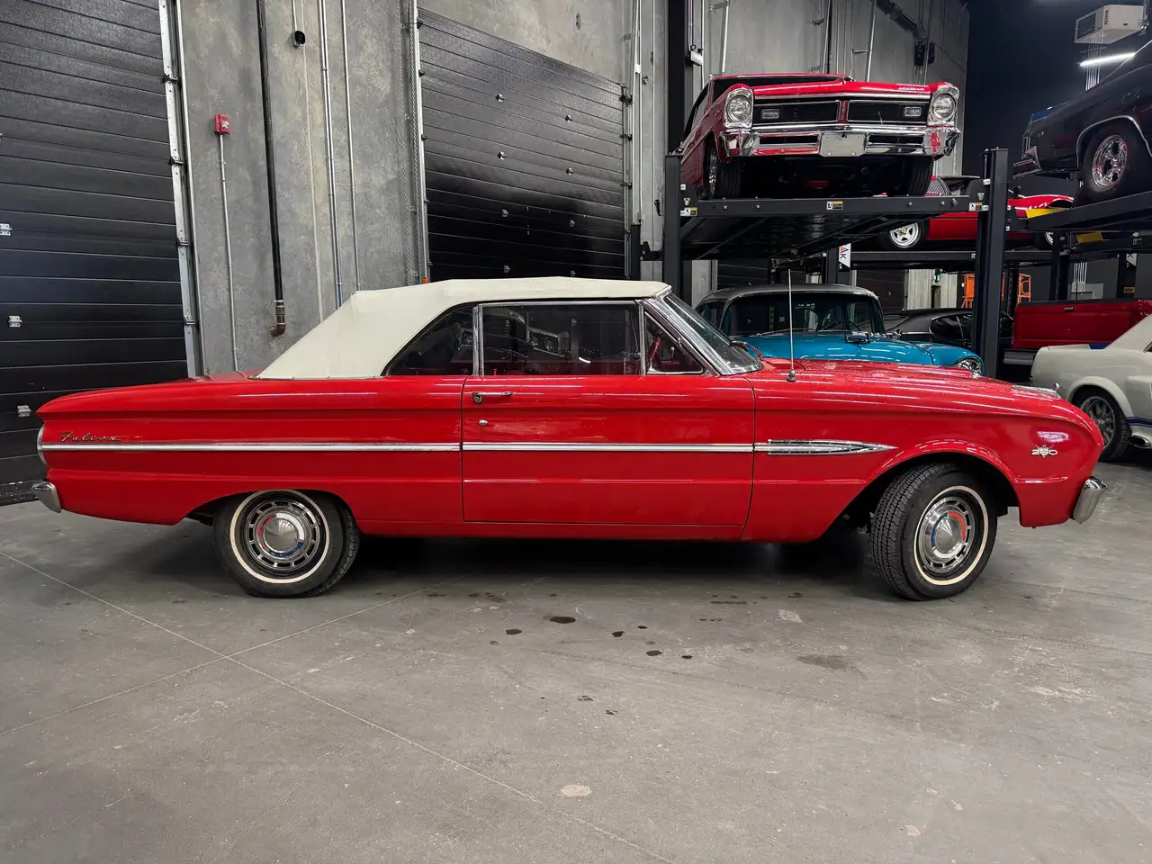 Ford Falcon photo Ford Falcon