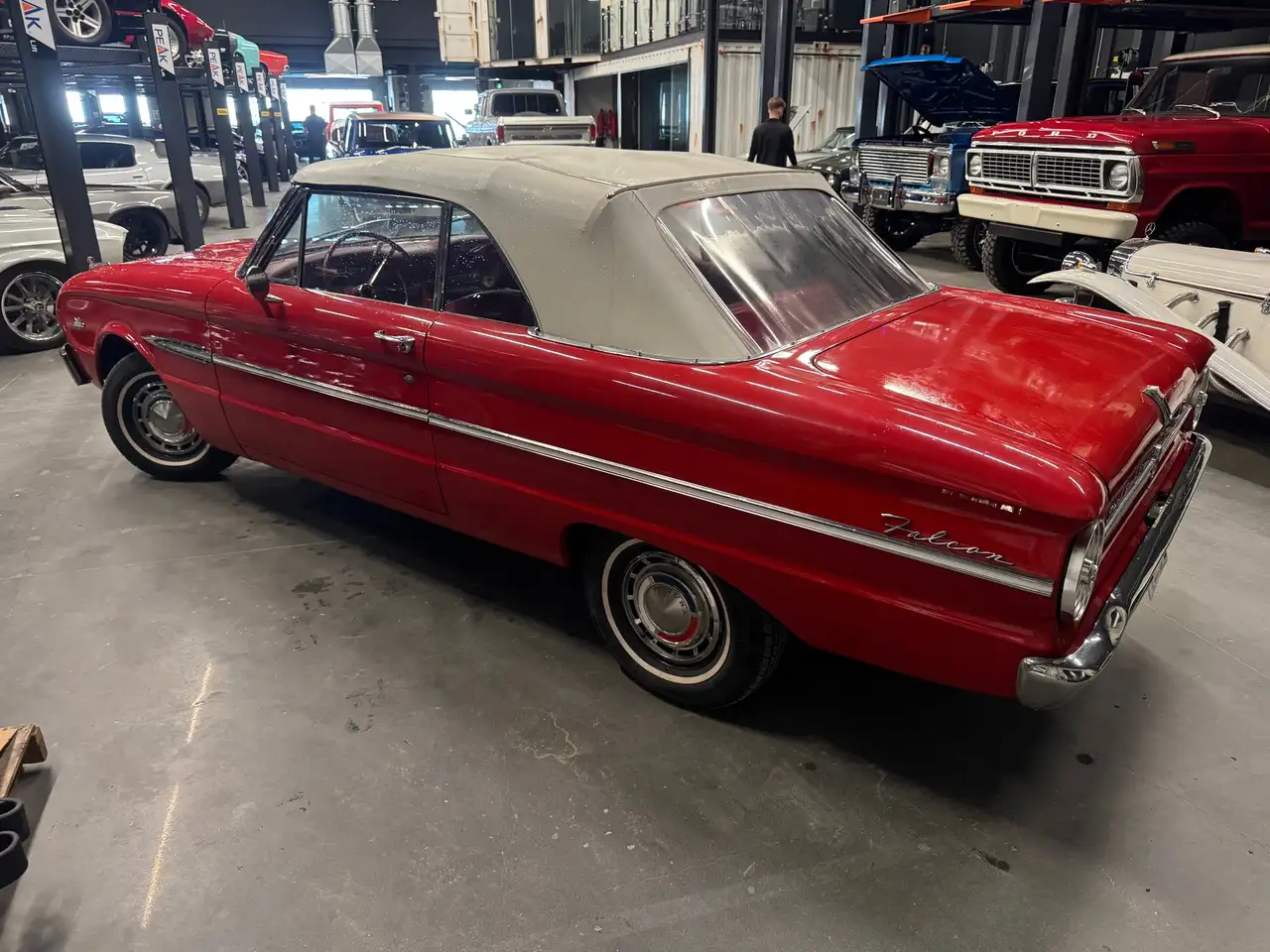 Ford Falcon photo Ford Falcon