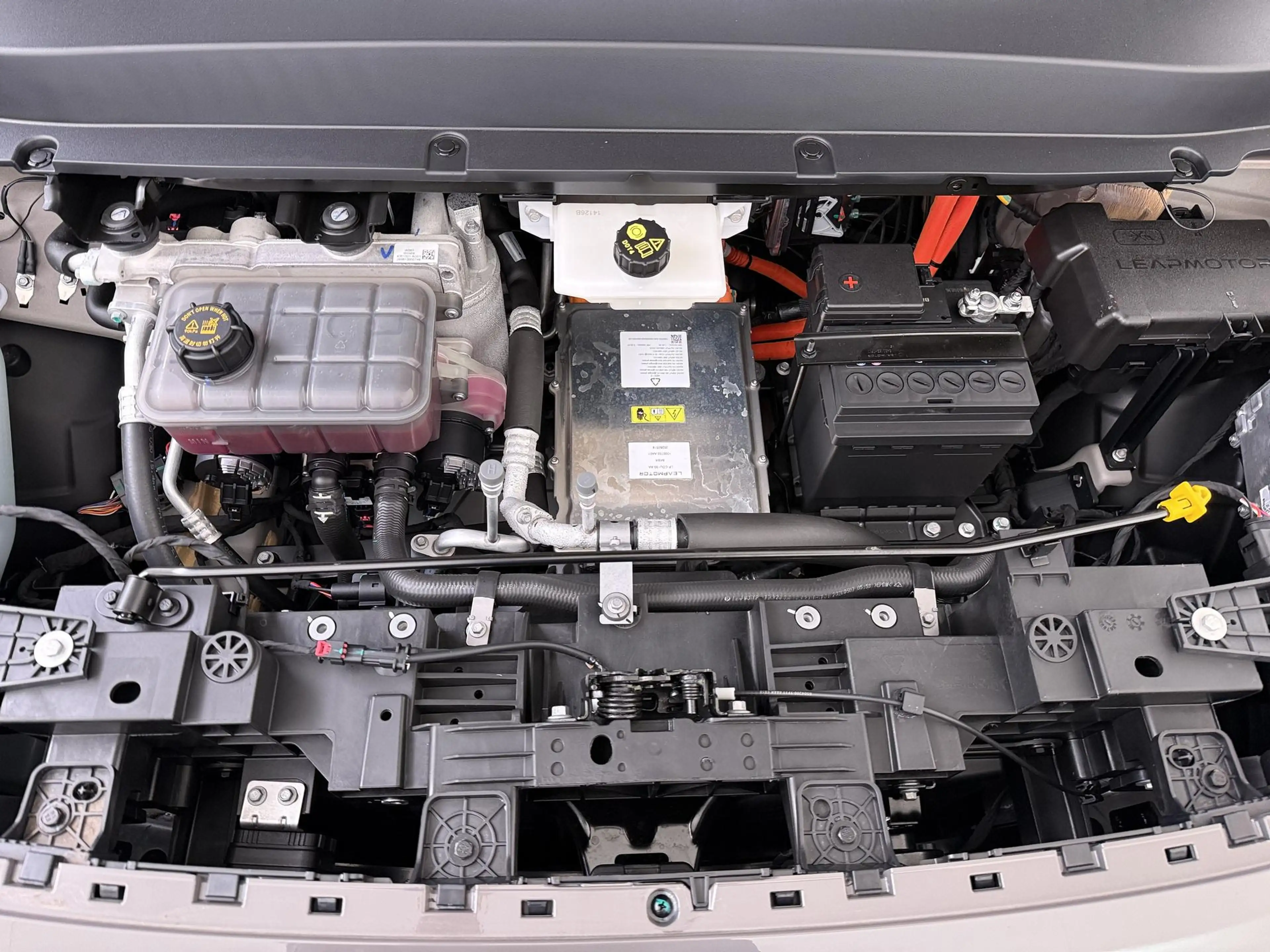 Leapmotor B03X ProMax Design 53 kWh — photo 11