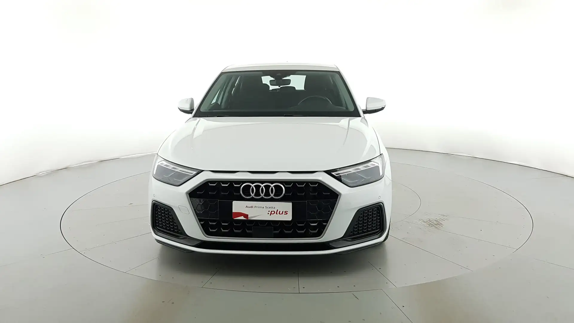 Audi A1 SB 30 1.0 tfsi Admired s-tronic Blanc - 2