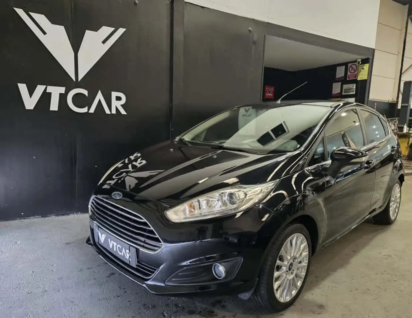 Ford Fiesta 1.0 EcoBoost Titanium Noir - 1