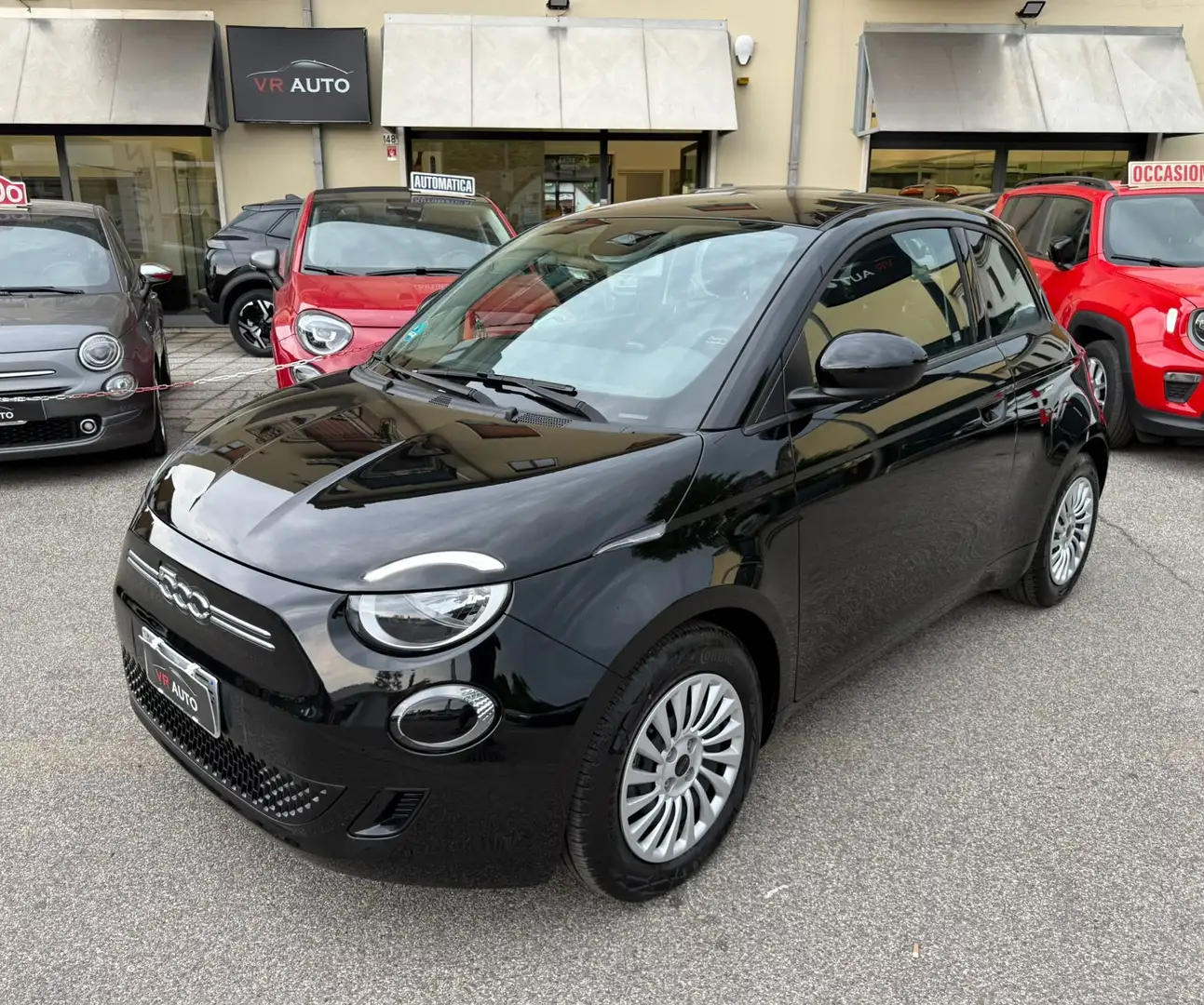Fiat 500e 23,65 kWh Action PROMO FIN Чёрный - 1