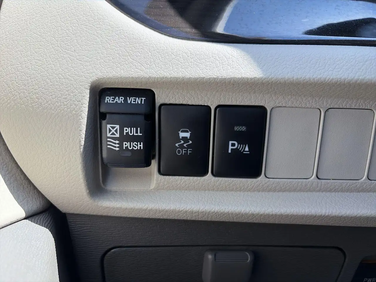 Toyota Sienna снимка Toyota Sienna