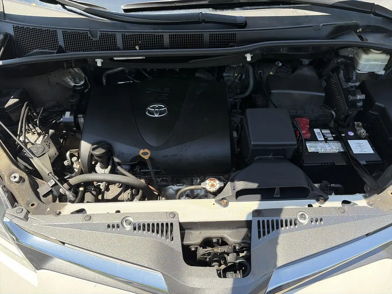 Toyota Sienna снимка Toyota Sienna