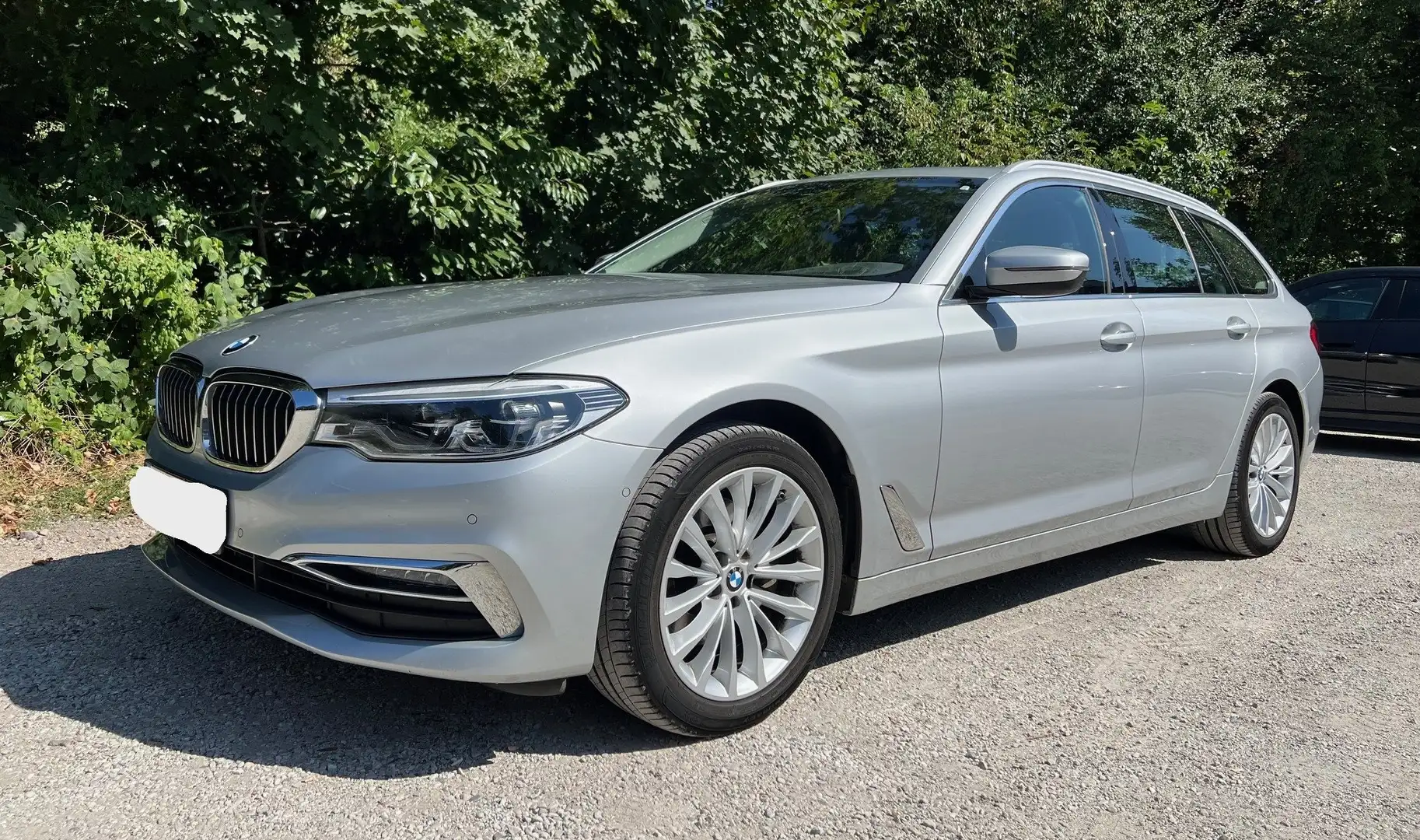 BMW 520 520d xDrive Touring Aut. Luxury Line Silver - 1