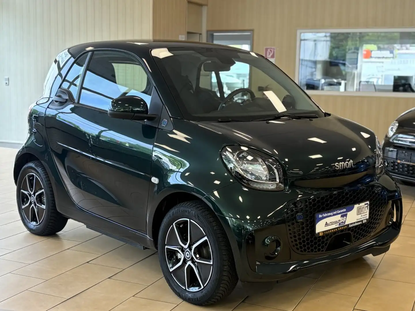 smart forTwo EQ*Pano*SHZ*Klima*R.Cam*CarPlay Vert - 1