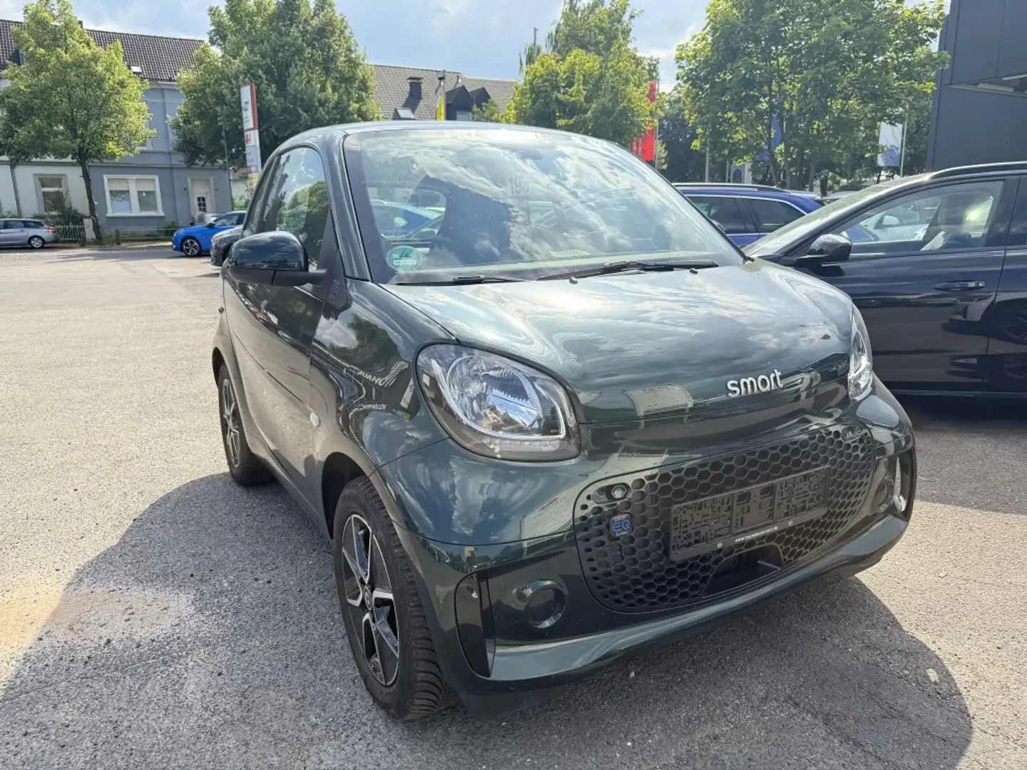smart forTwo EQ*Pano*SHZ*Klima*R.Cam*CarPlay Grün - 2
