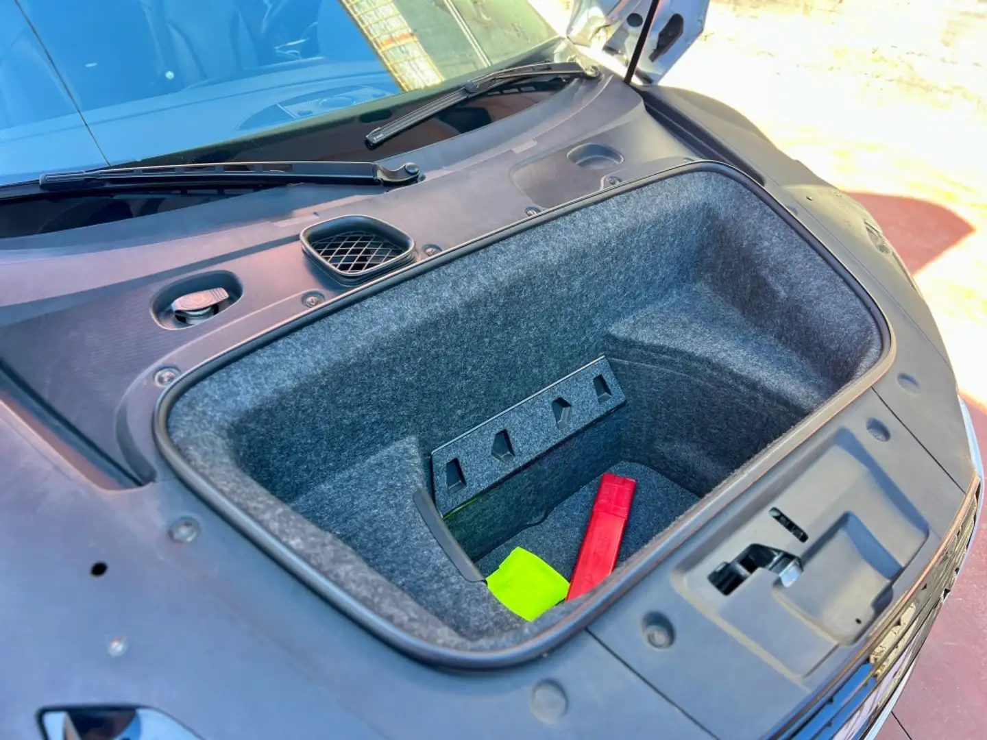 Audi R8 4.2 FSI quattro R tronic Weiß - 2