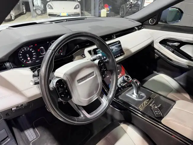 Land Rover Range Rover Evoque view 12