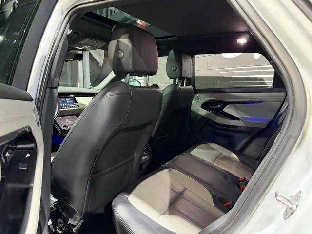 Land Rover Range Rover Evoque view 10