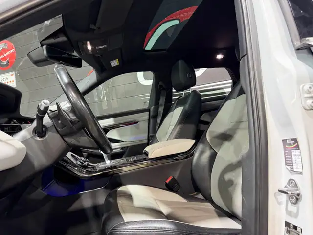 Land Rover Range Rover Evoque view 14