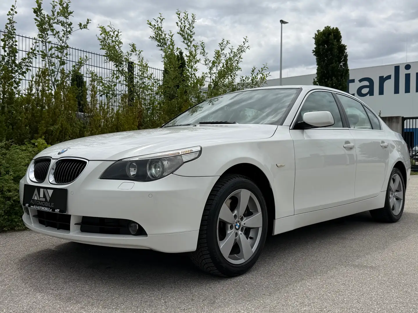 BMW 525 525i xDrive Limousine 1.Besitz! Weiß - 1