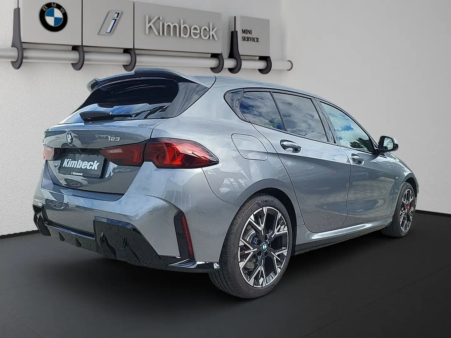 BMW 123 xDrive Limousine M SPORT ACC 360° HeadUp AHK Gris - 2