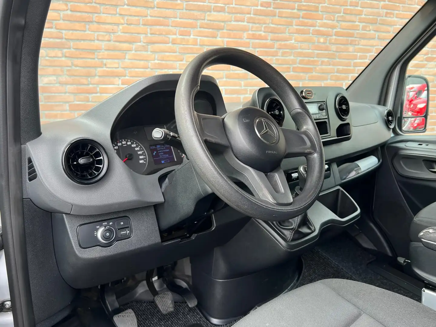 Mercedes-Benz Sprinter 316CDI 164PK L2H1 / Airconditioning / Euro6 Zilver - 2