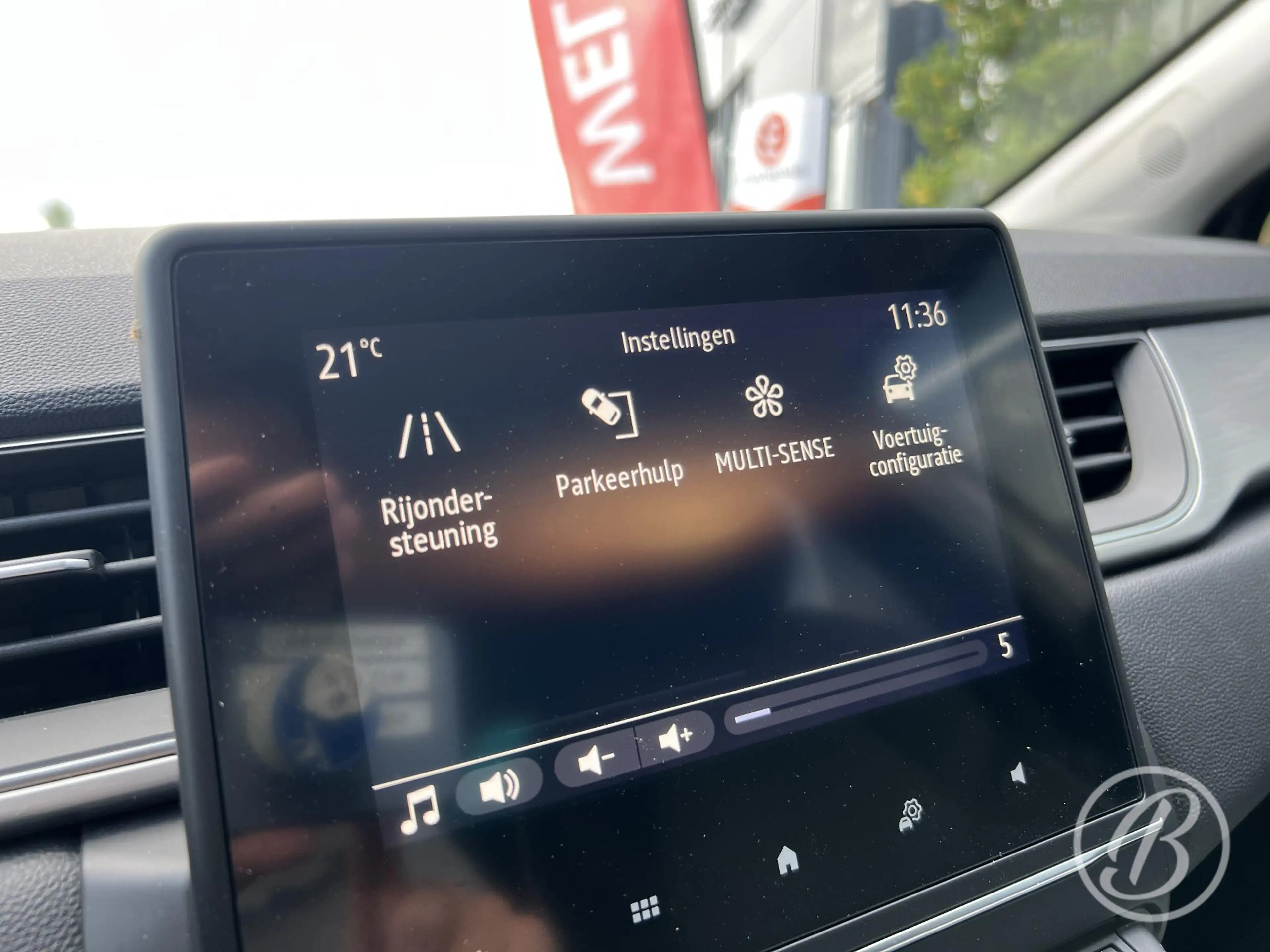 Renault Captur 1.0 TCe 100 Intens | Keyless — photo 38
