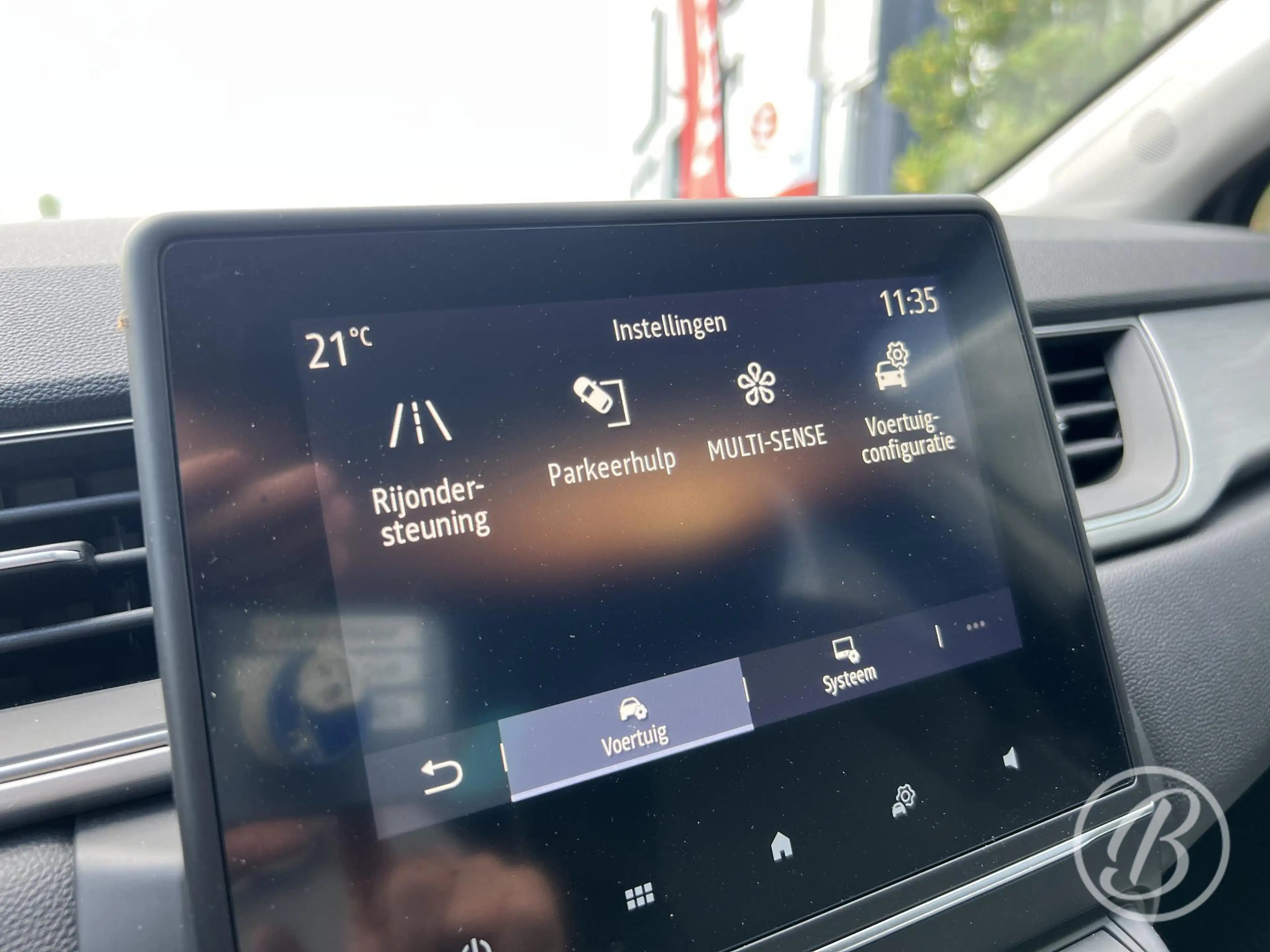Renault Captur 1.0 TCe 100 Intens | Keyless — photo 36