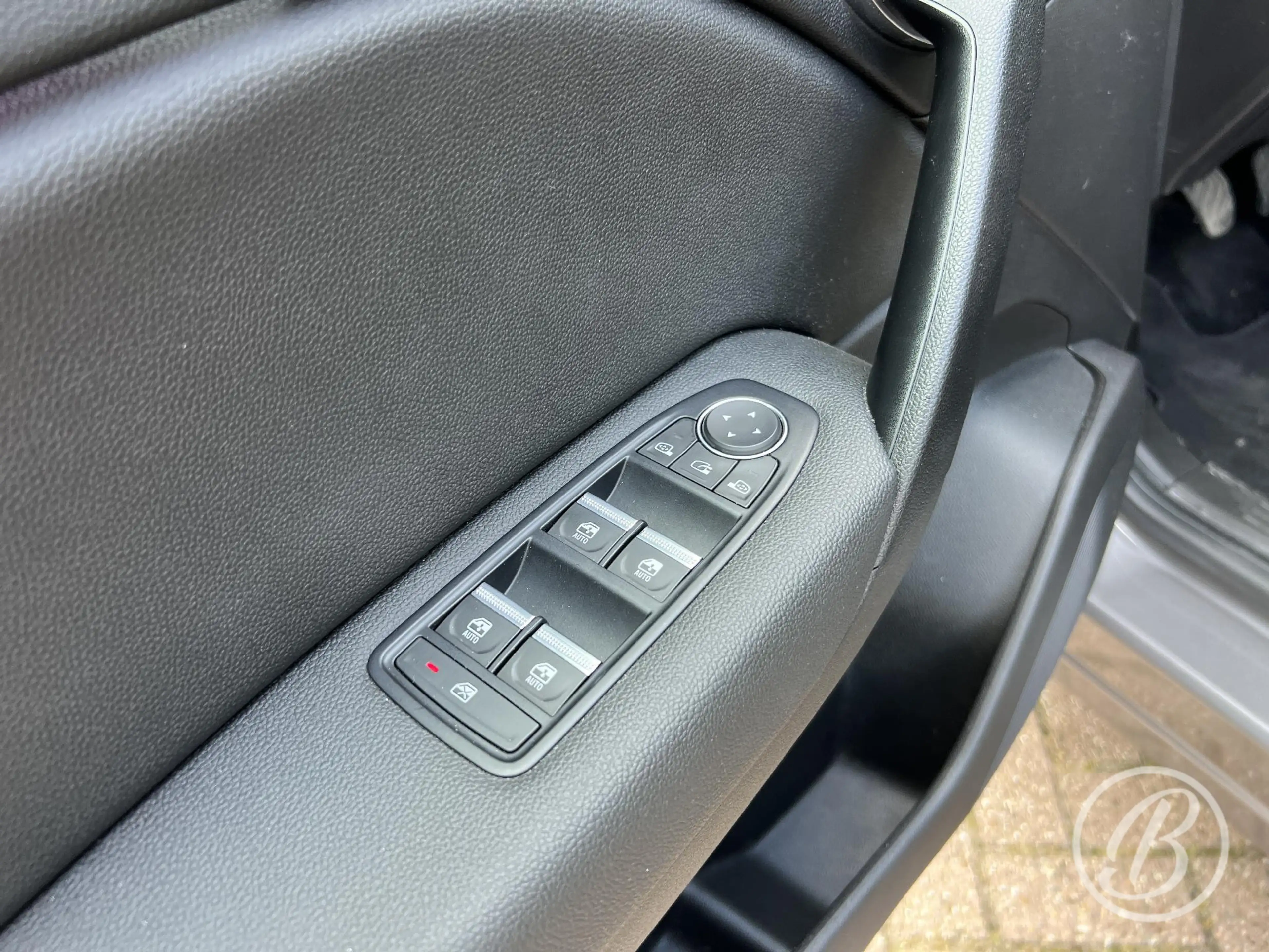 Renault Captur 1.0 TCe 100 Intens | Keyless — photo 14