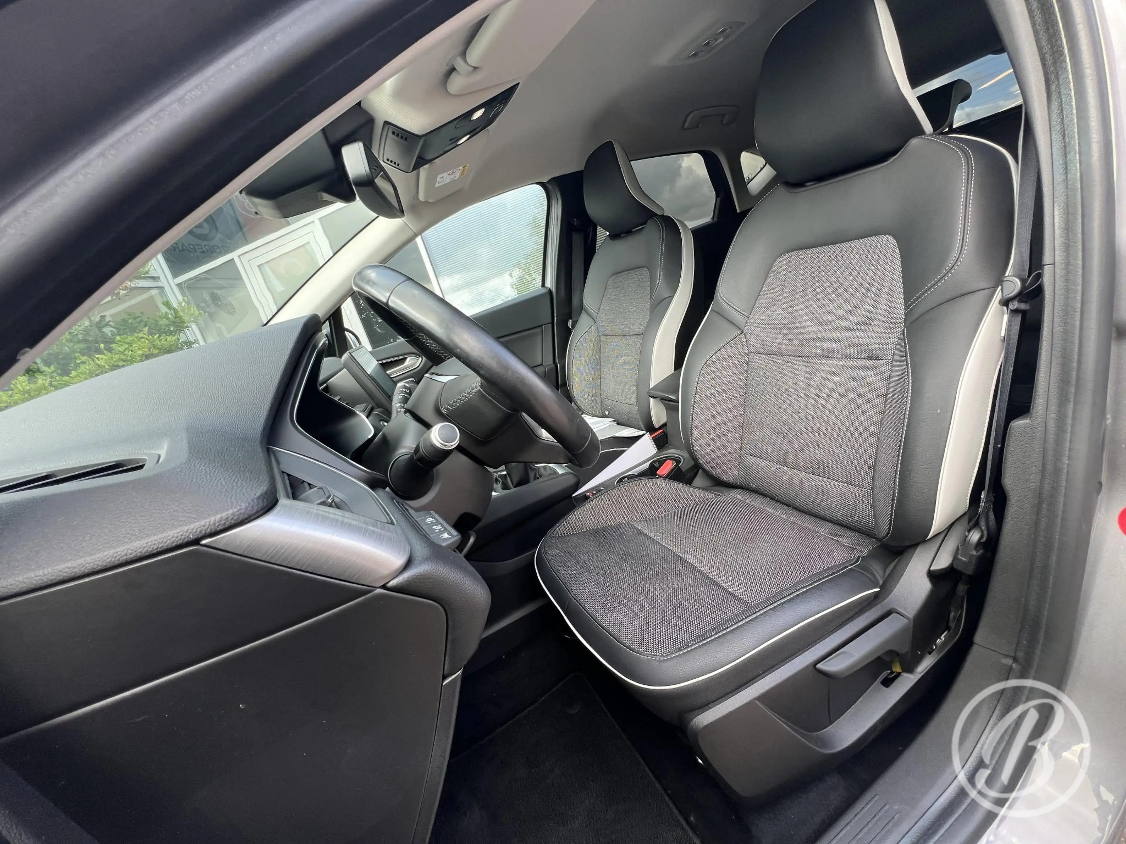 Renault Captur 1.0 TCe 100 Intens | Keyless — photo 12