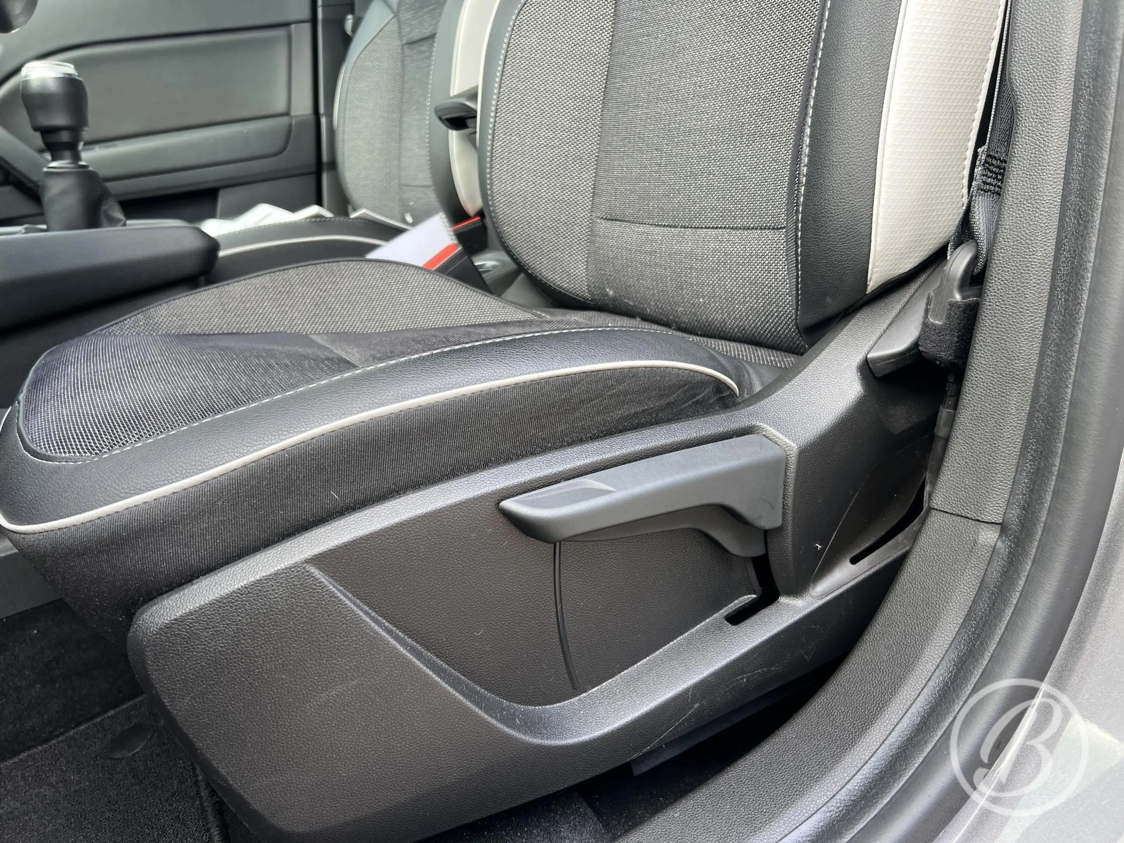 Renault Captur 1.0 TCe 100 Intens | Keyless — photo 13