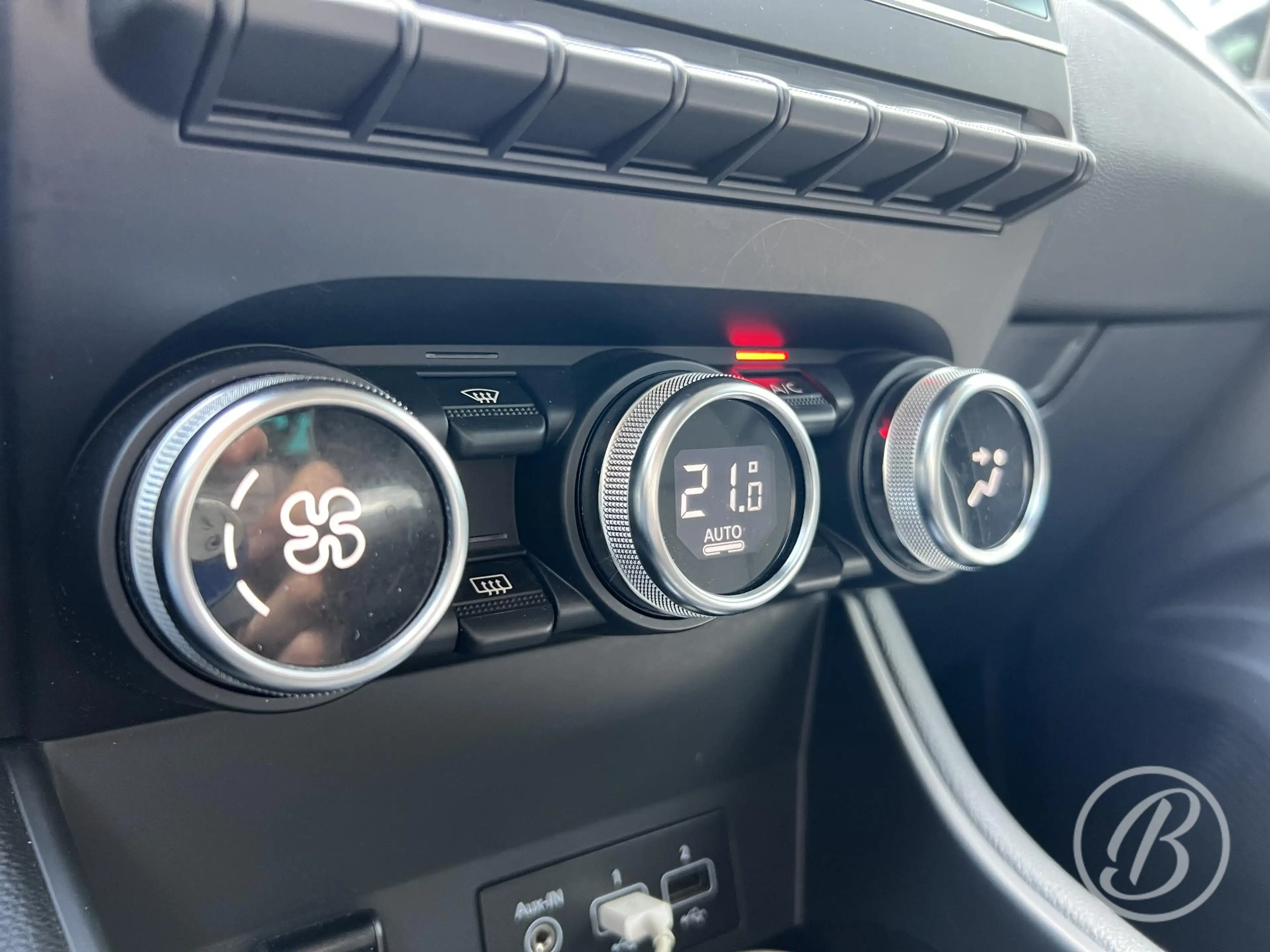 Renault Captur 1.0 TCe 100 Intens | Keyless — photo 40