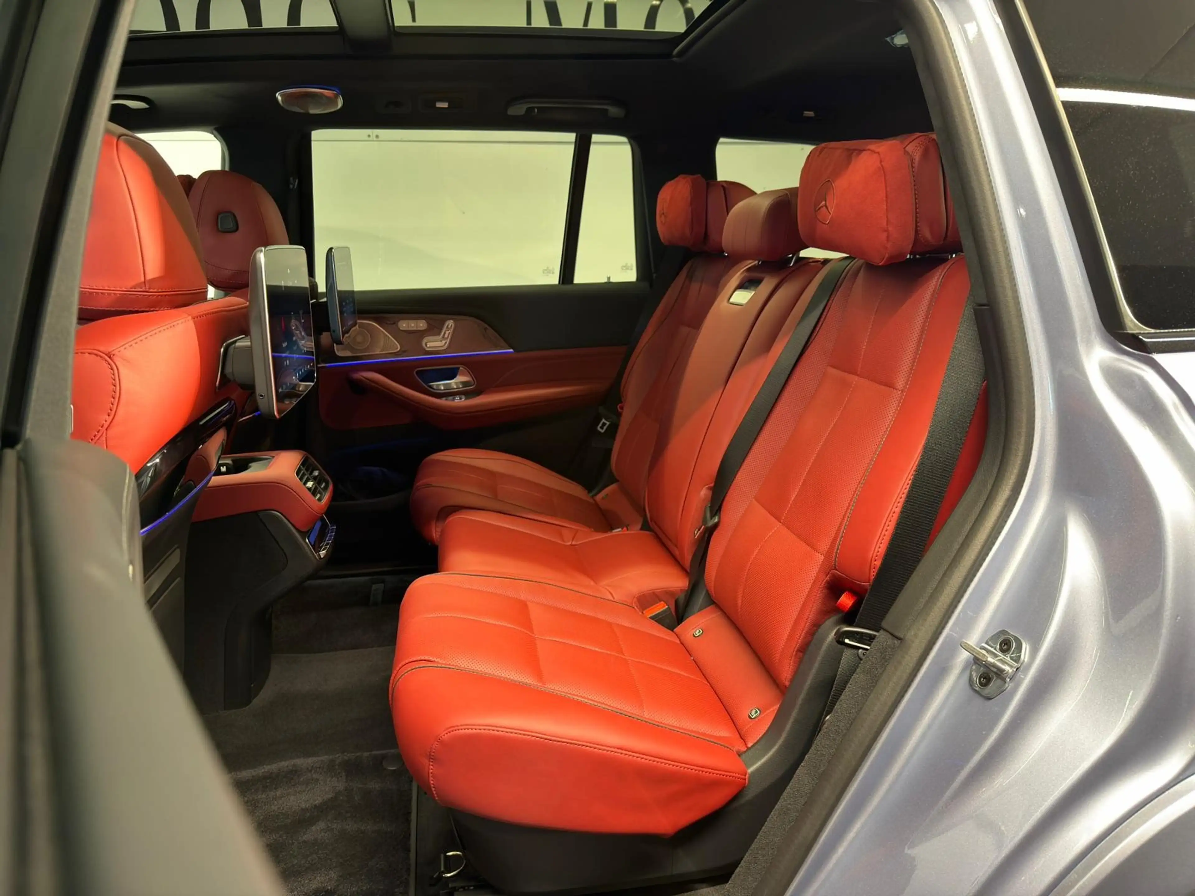 Mercedes-Benz GLS 450 d 4MATIC — photo 8