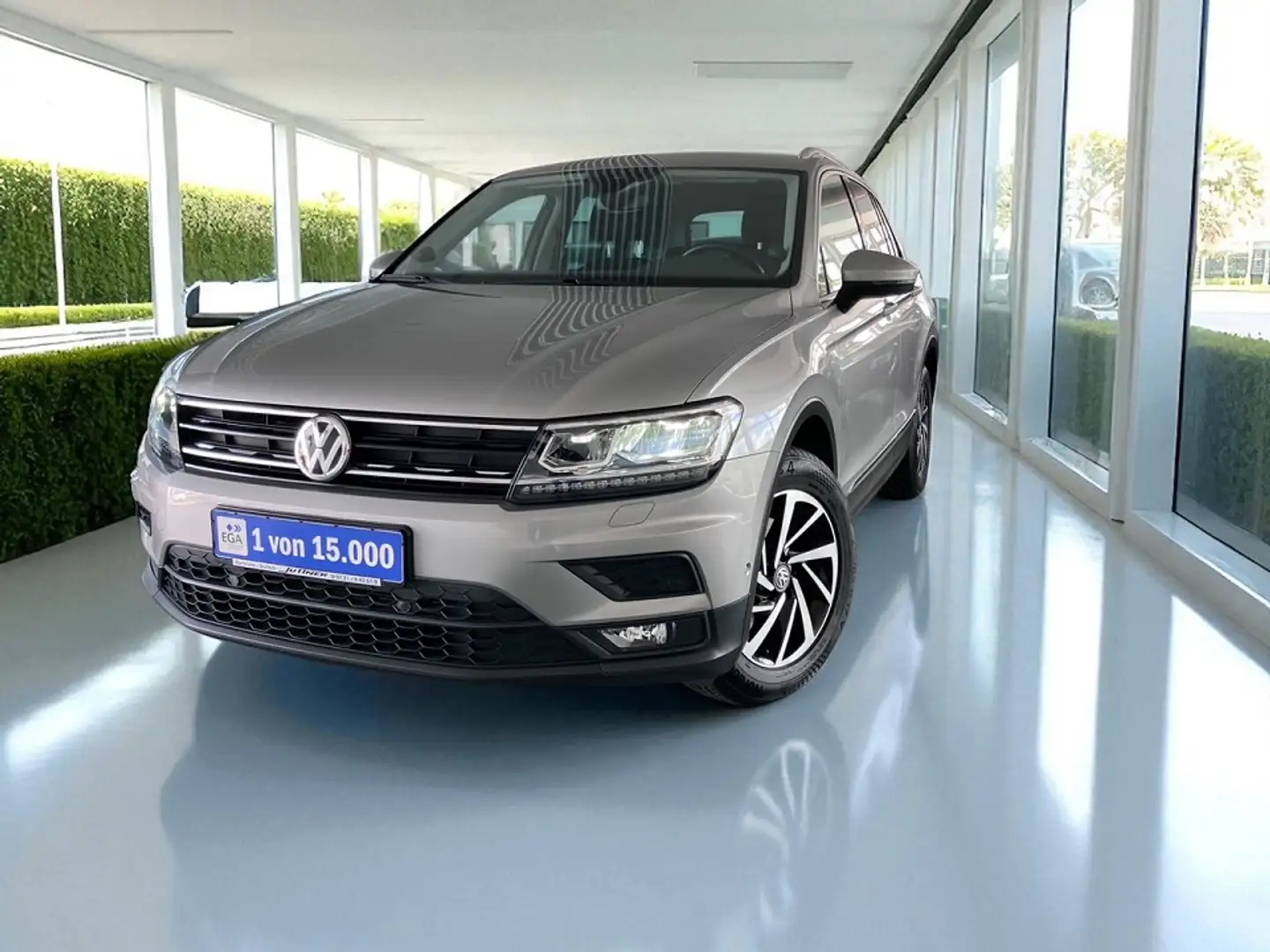 Volkswagen Tiguan 1.5 TSI join Automatik - Navi/ Klimaaut./ Park-Ass Silber - 1