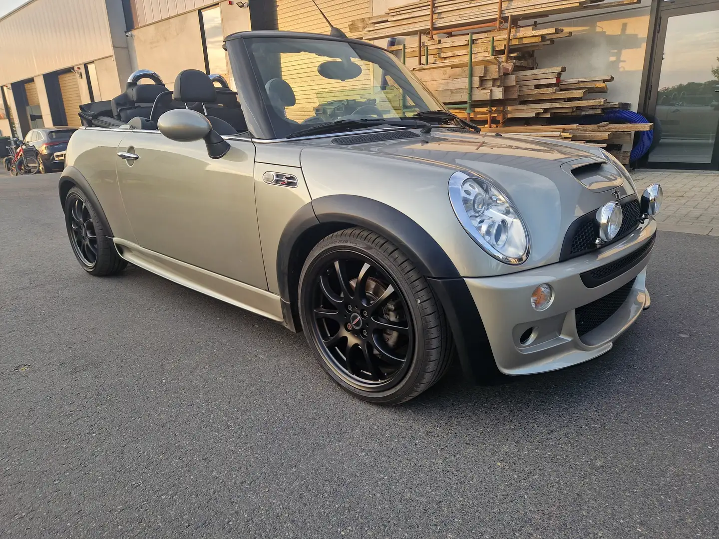 MINI Cooper S Cabrio Mini Cooper S Cabrio Beige - 1