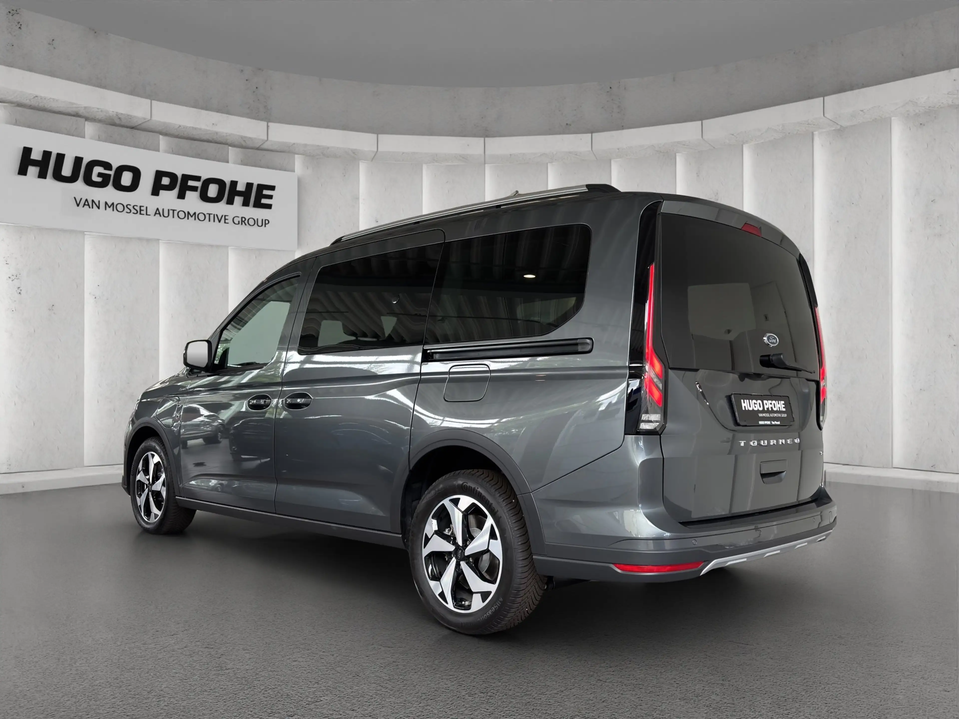 Ford Grand Tourneo Connect L2 Active 1.5 EcoBoost PHEV MJ 2026.75 — photo 3
