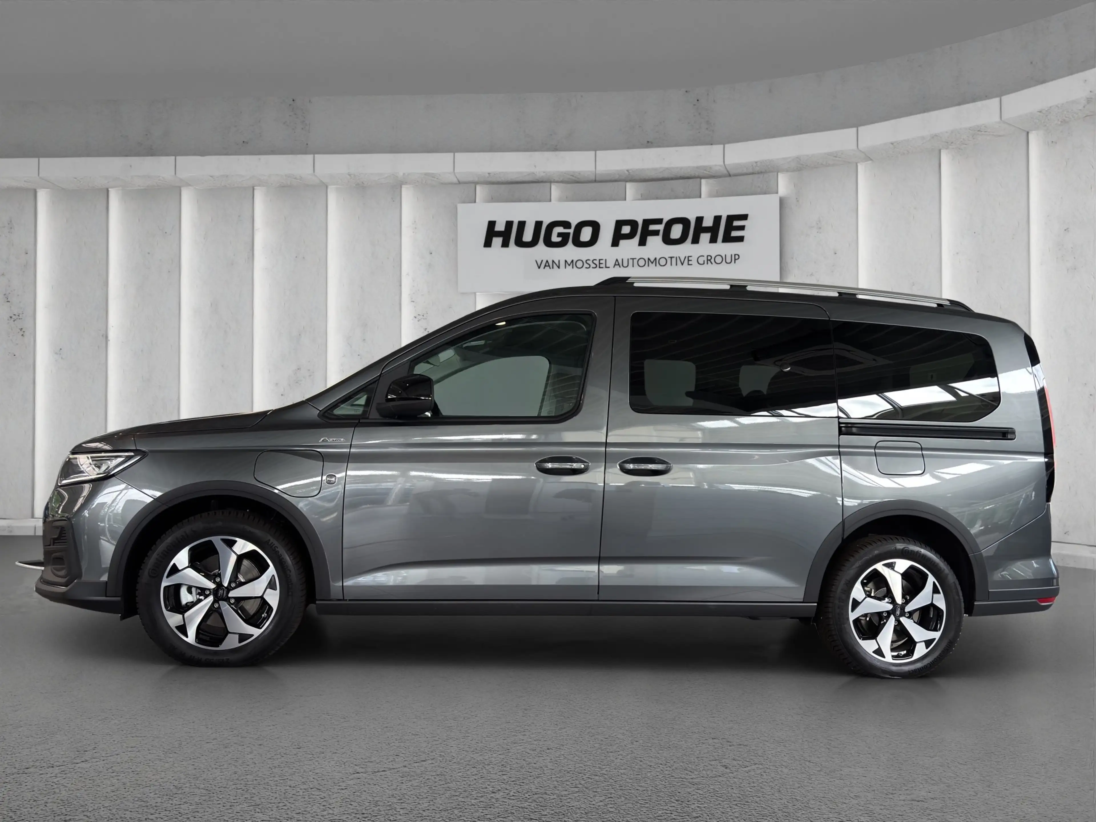 Ford Grand Tourneo Connect L2 Active 1.5 EcoBoost PHEV MJ 2026.75 — photo 2