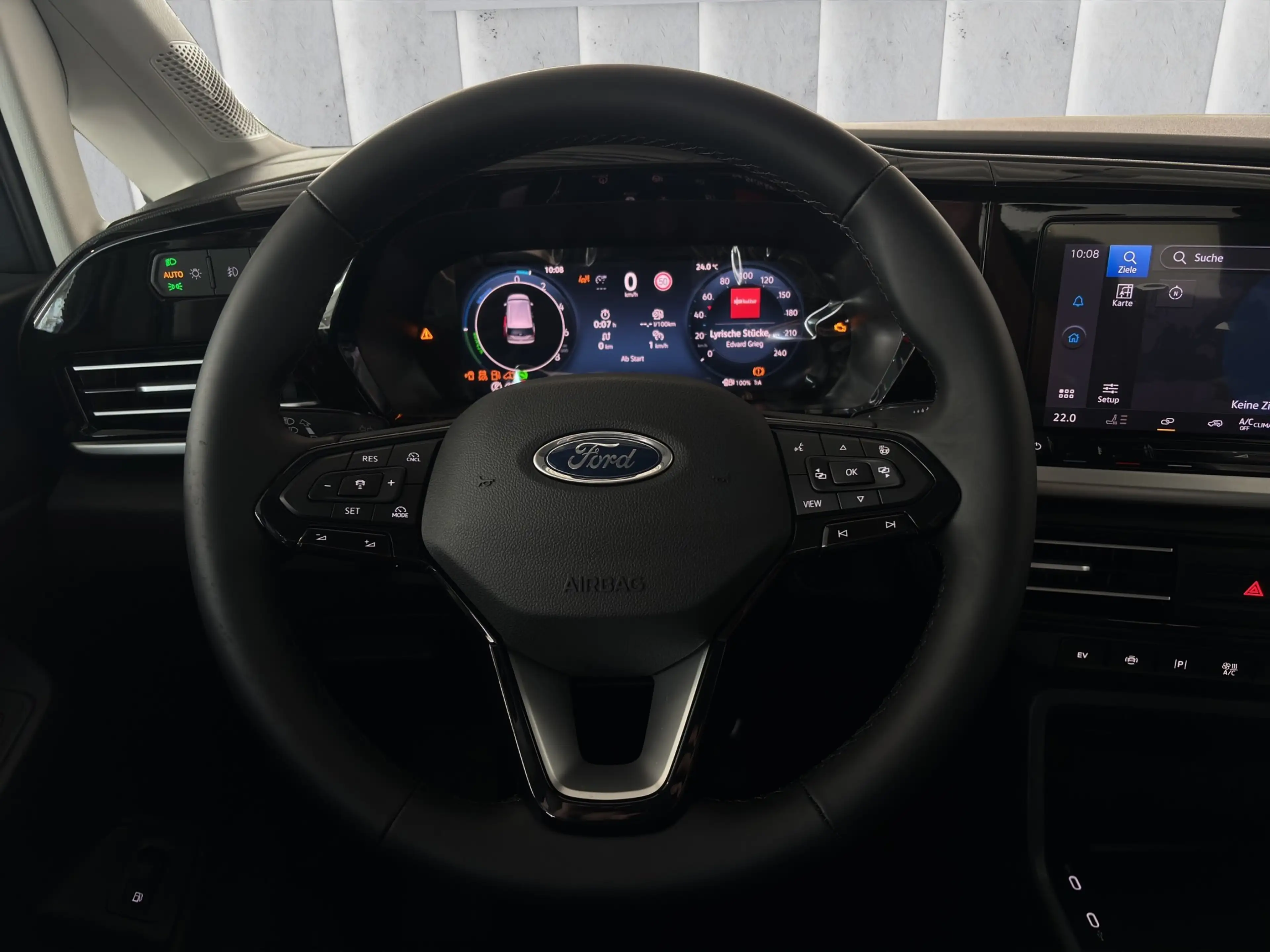 Ford Grand Tourneo Connect L2 Active 1.5 EcoBoost PHEV MJ 2026.75 — photo 13