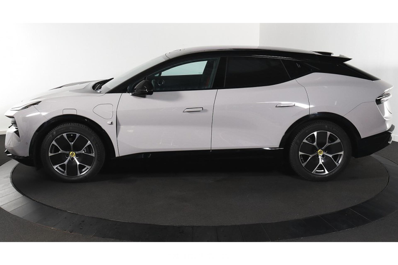 Lotus Eletre EDS 450 4WD 112 kWh — photo 7
